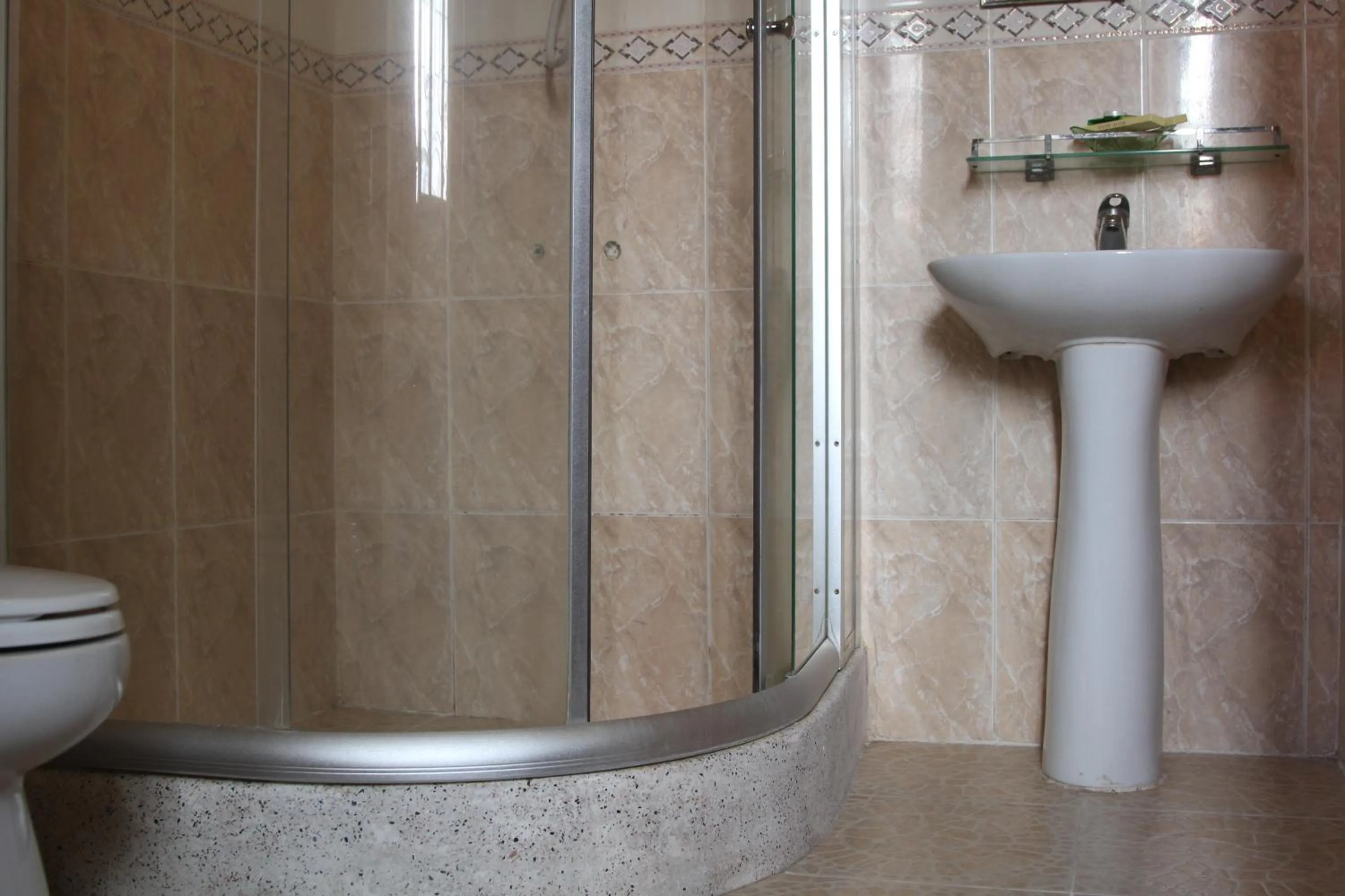 Bathroom in Golden Noura Villa-Pub & Restaurant