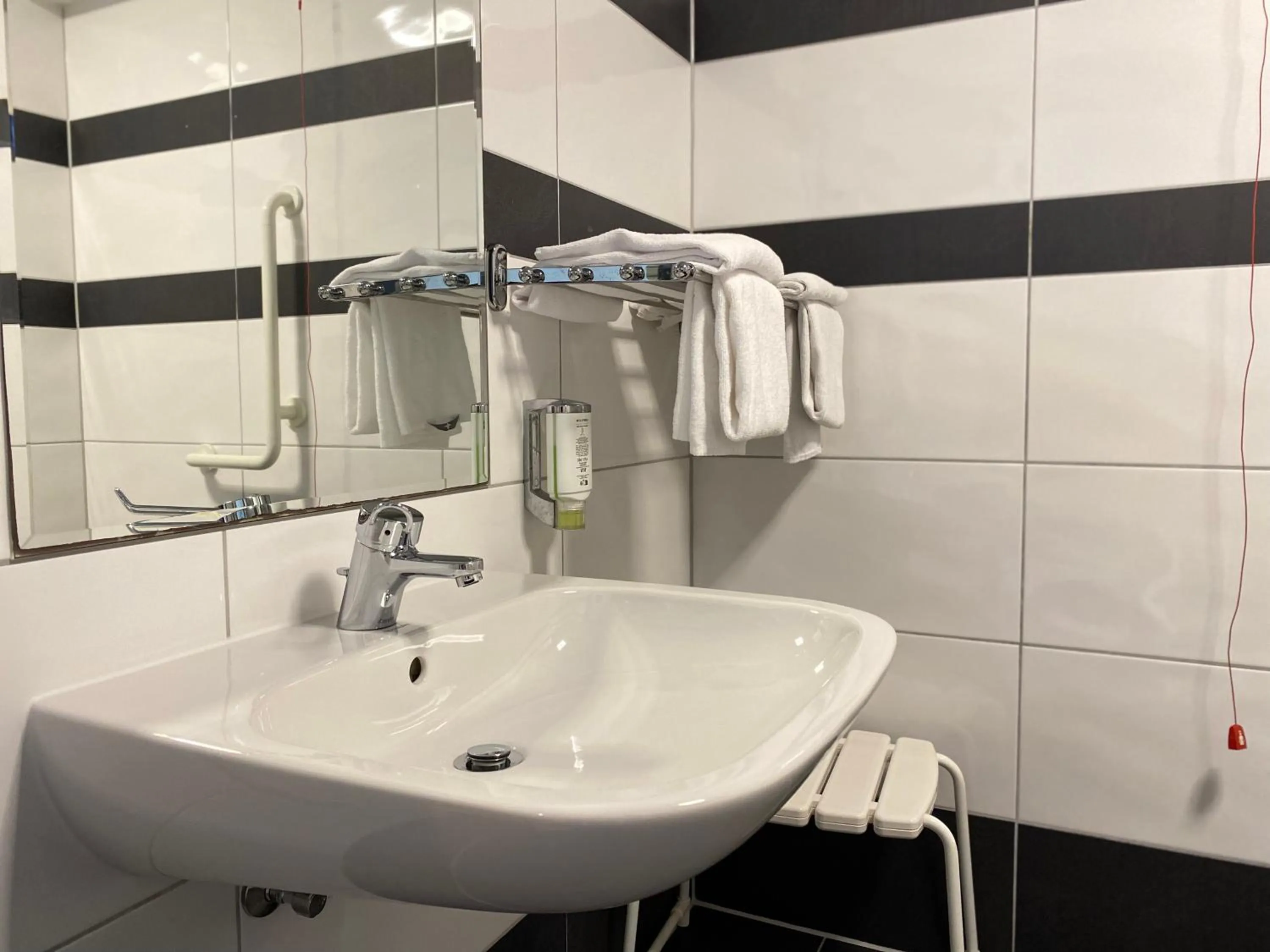 Smart Hotel Schönbrunn with free parking