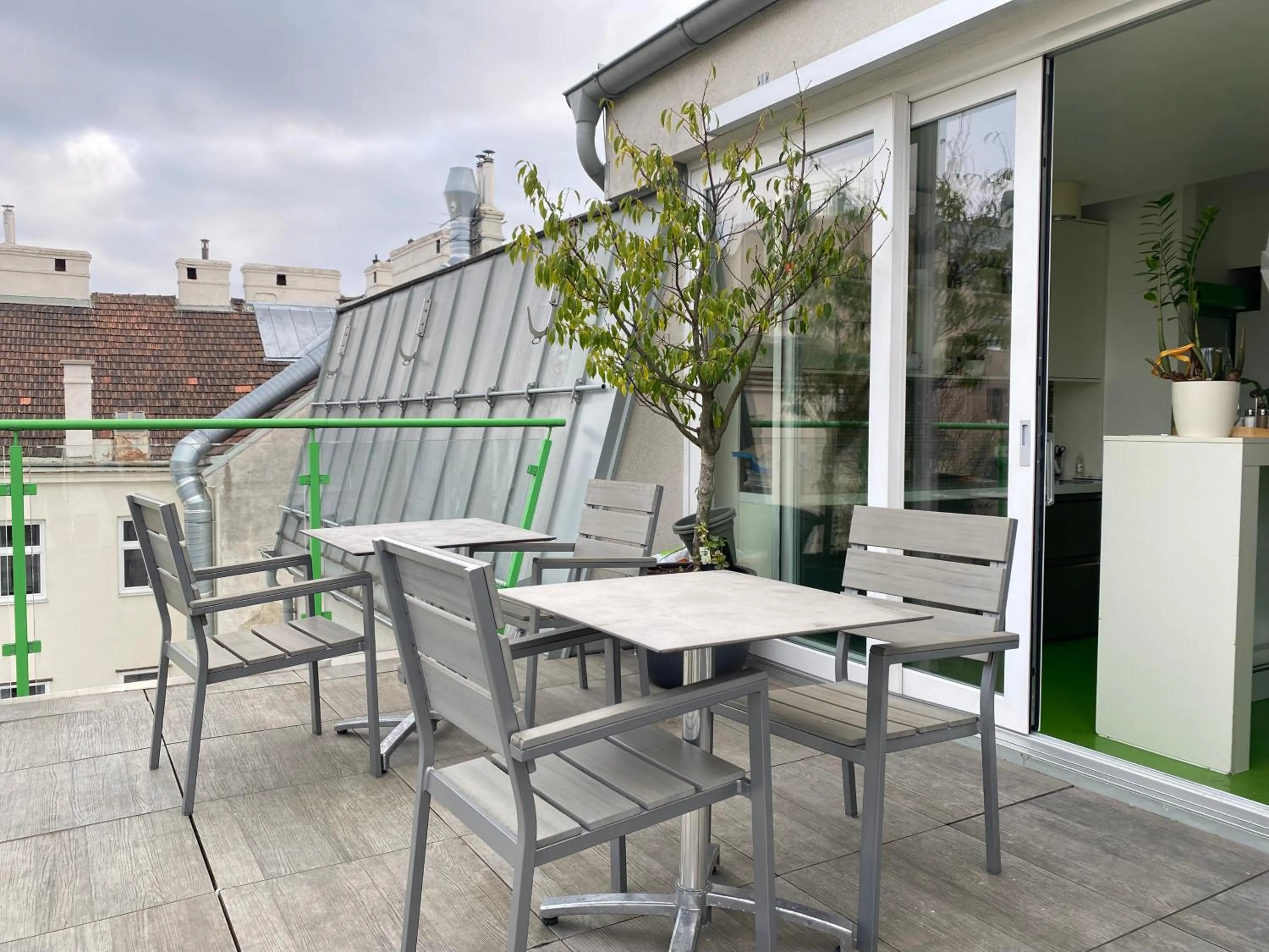 Smart Hotel Schönbrunn with free parking