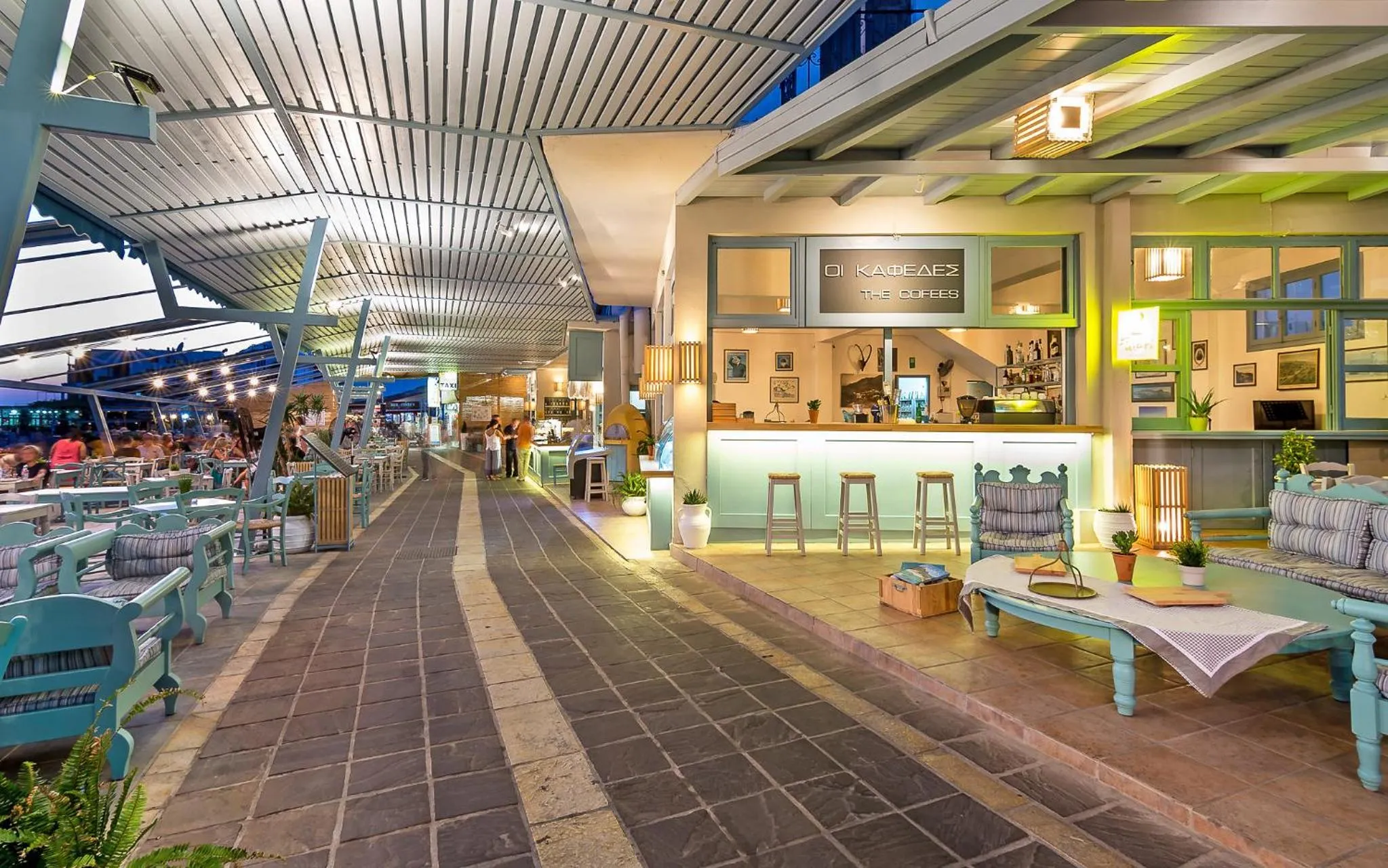 Facade/entrance in Samaria by the Sea