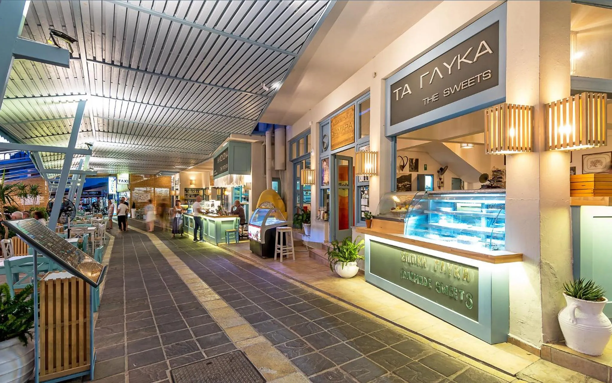 Restaurant/places to eat in Samaria by the Sea