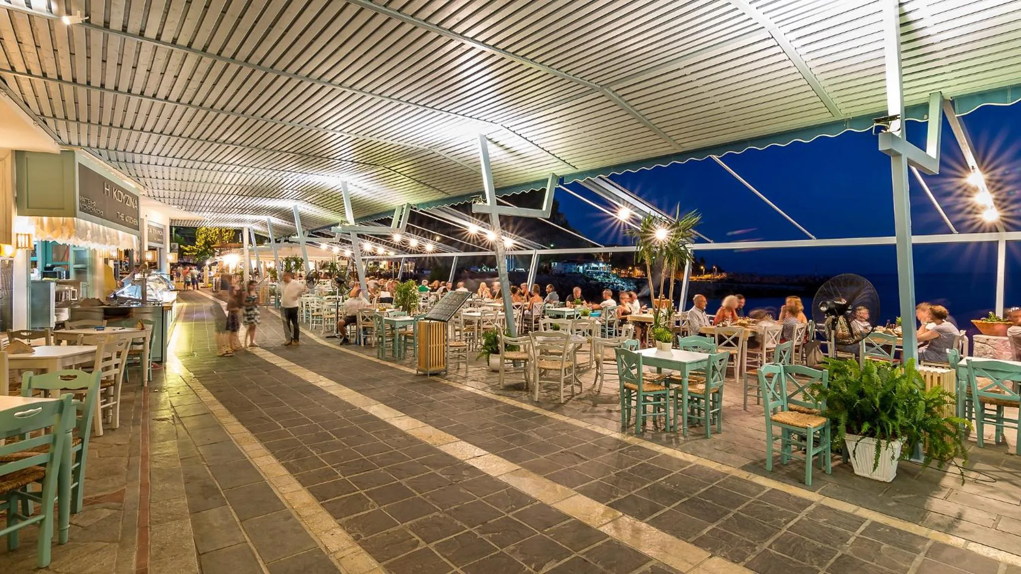 Restaurant/places to eat in Samaria by the Sea