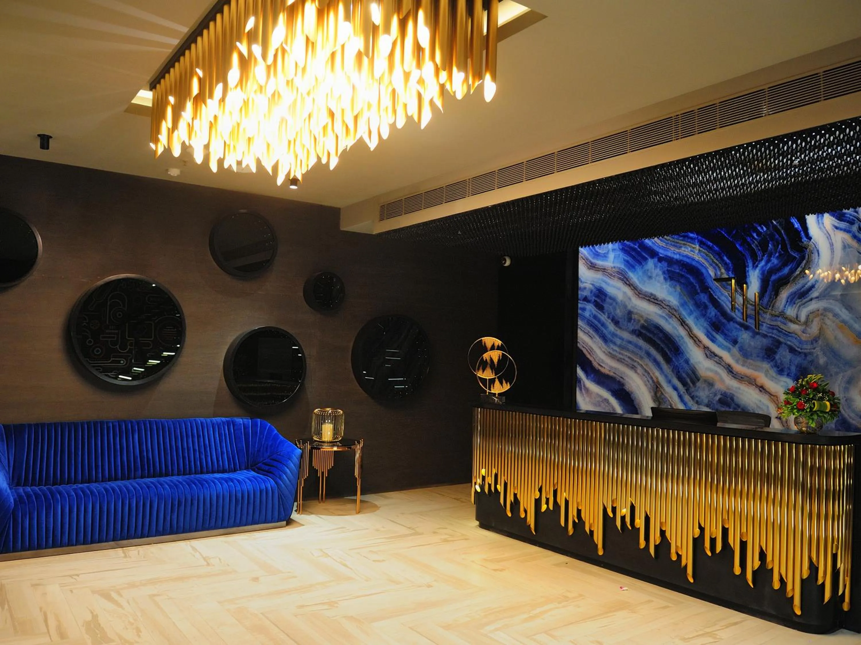 Nightclub / DJ in Seven Eleven Hotels and Club