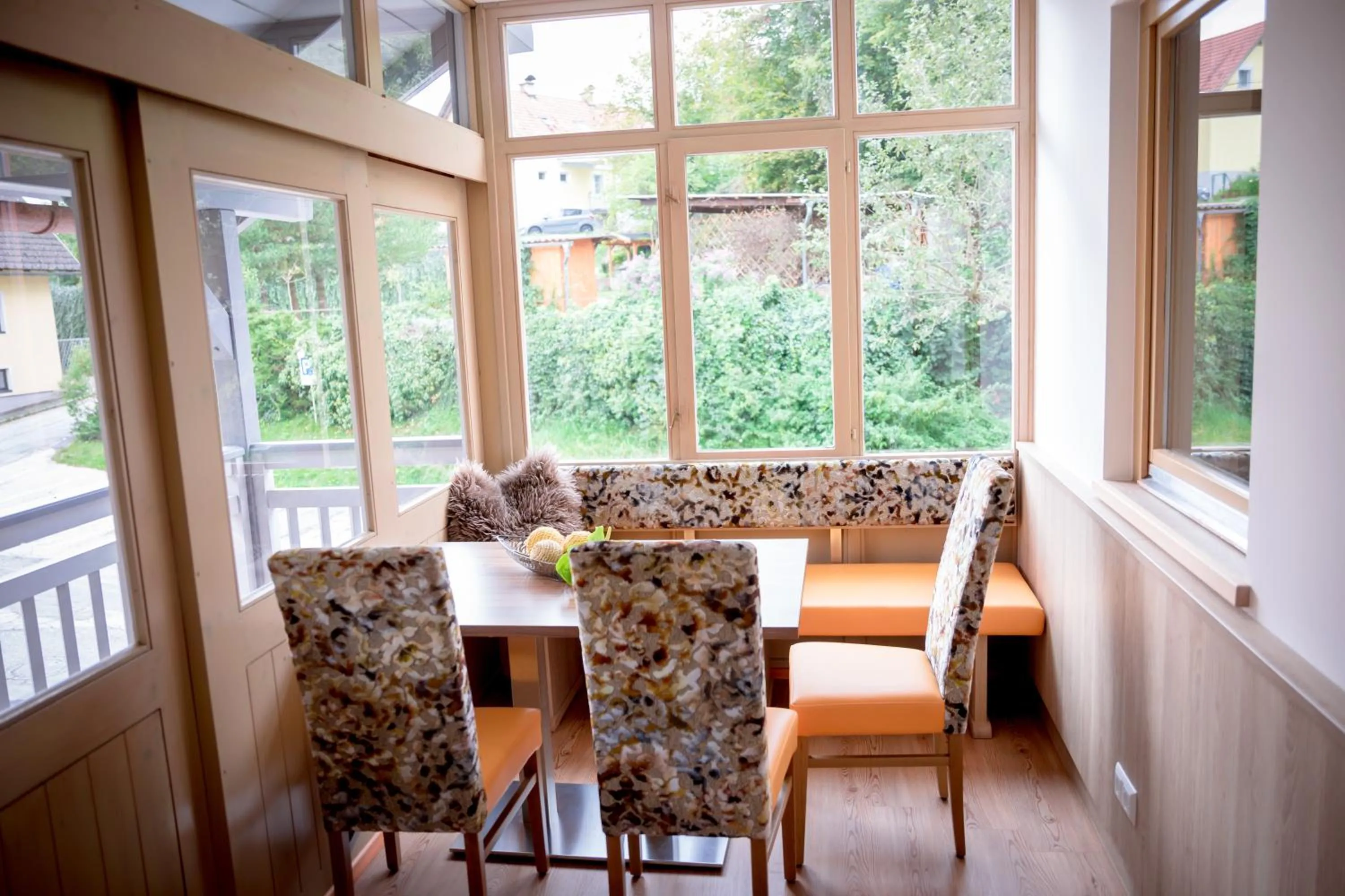 Seating area in Hotel Restaurant Thadeushof