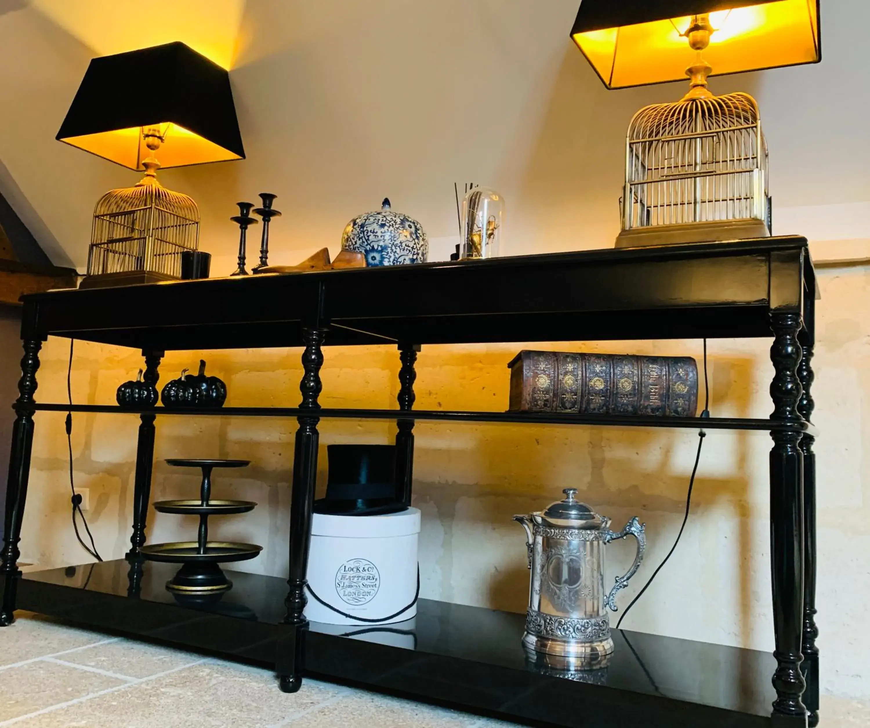 Bed in Moulin Royale Bed in Moulin Royale