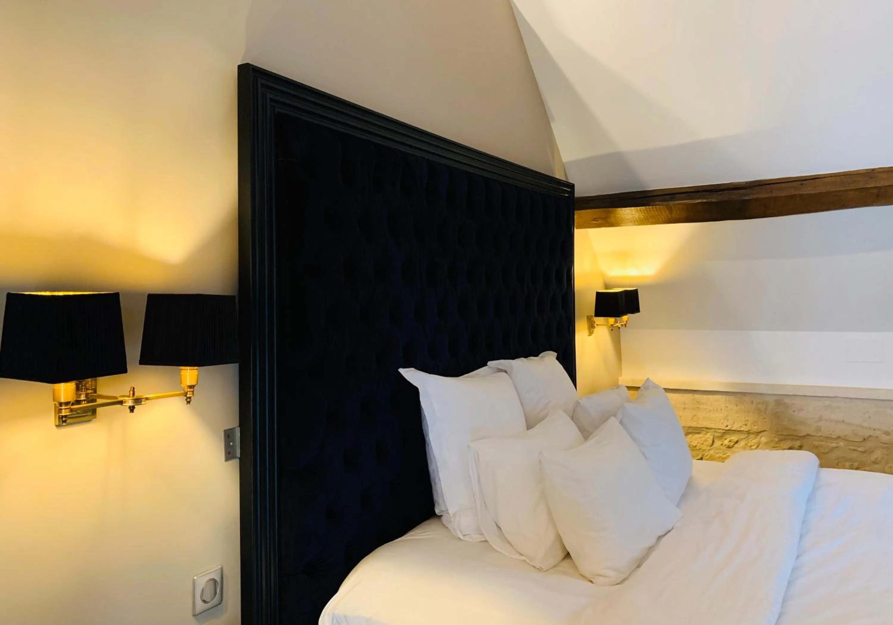 Bed in Moulin Royale