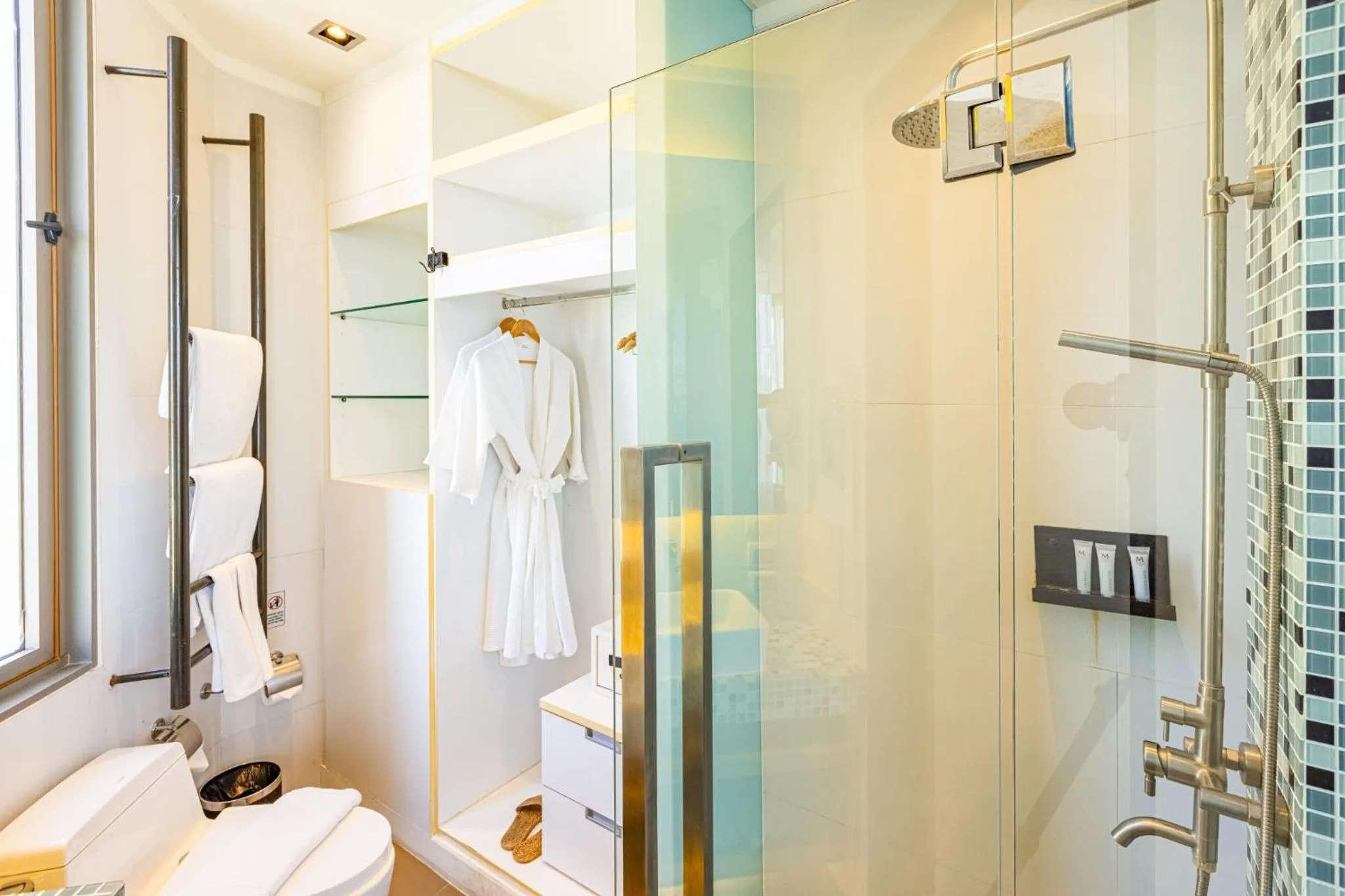 Bathroom in Pattaya Modus Beachfront Resort