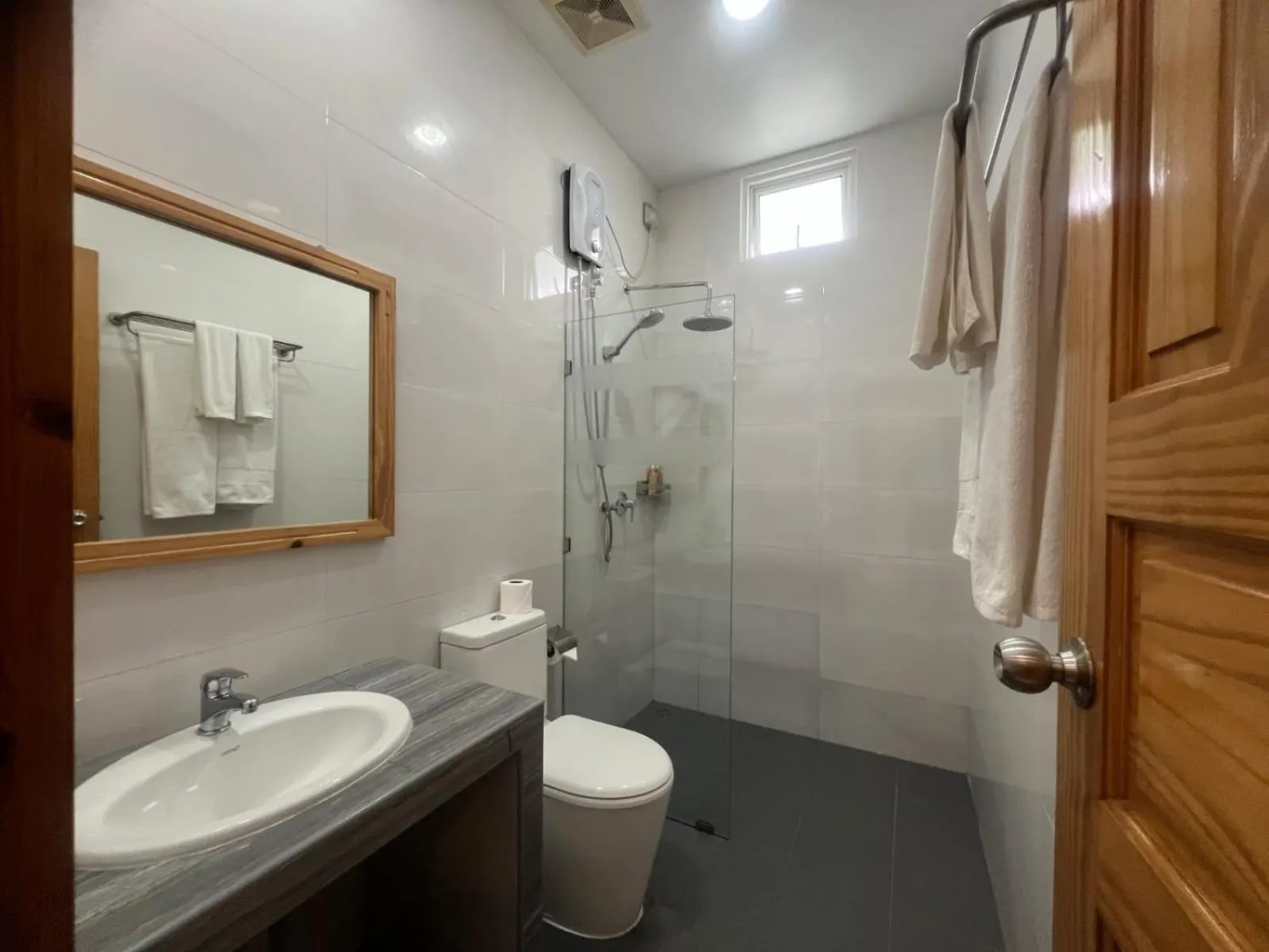 Shower in Turtle Maldives - Your Gateway to the Beach & Marine Adventures Await!