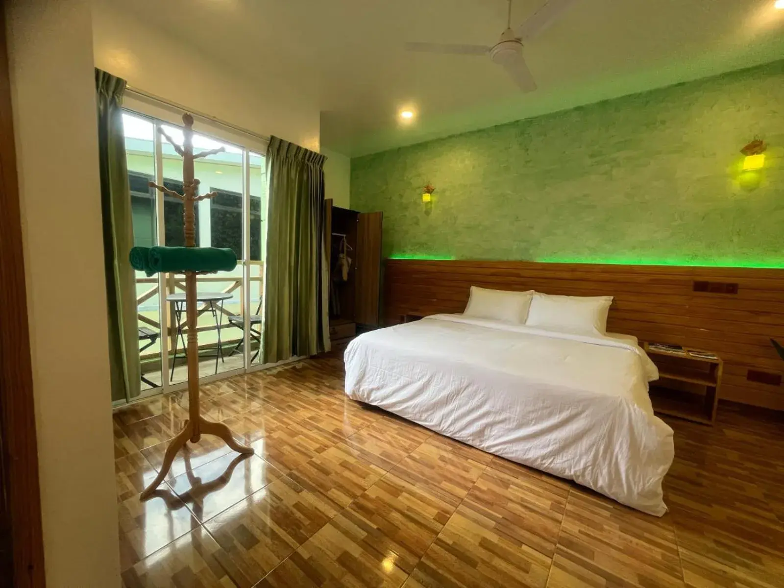 Deluxe Twin Room - single occupancy in Turtle Maldives - Your Gateway to the Beach & Marine Adventures Await! Deluxe Twin Room - single occupancy in Turtle Maldives - Your Gateway to the Beach & Marine Adventures Await!