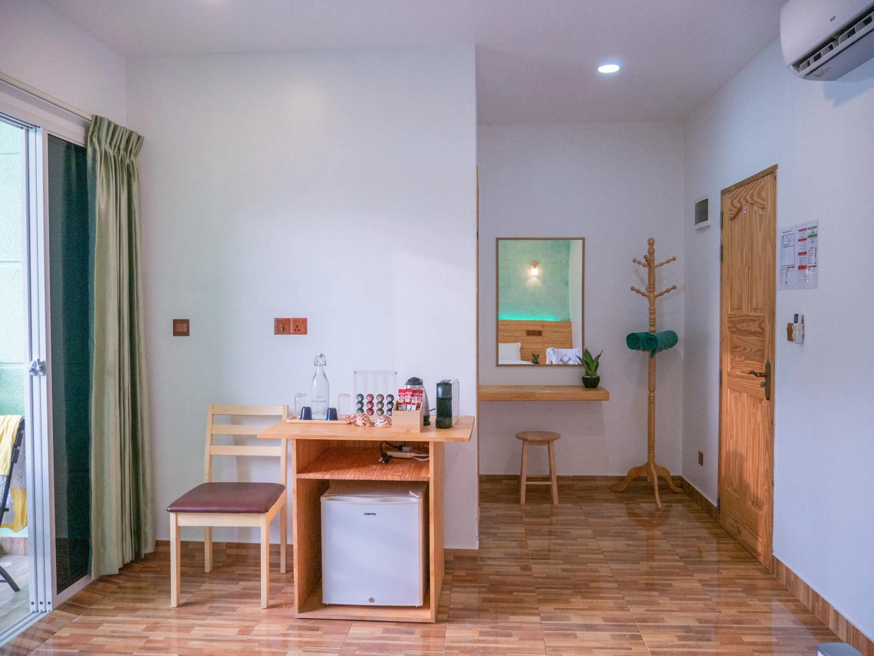 Toilet in Turtle Maldives - Your Gateway to the Beach & Marine Adventures Await!