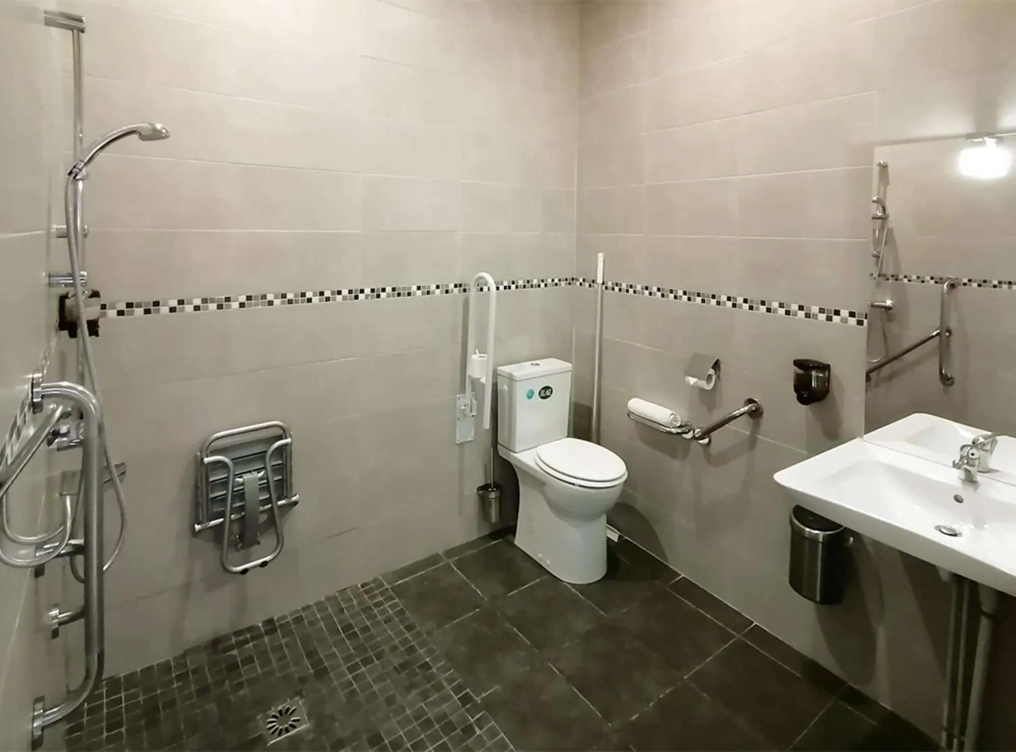 Bathroom in Hôtel Le Dormeux