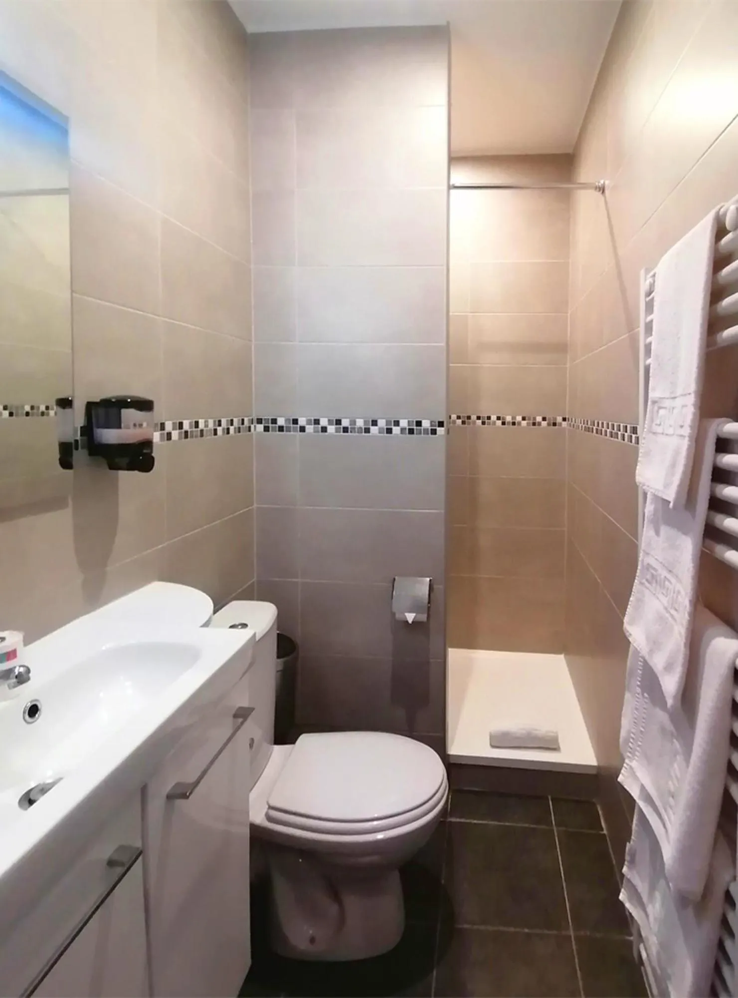 Bathroom in Hôtel Le Dormeux