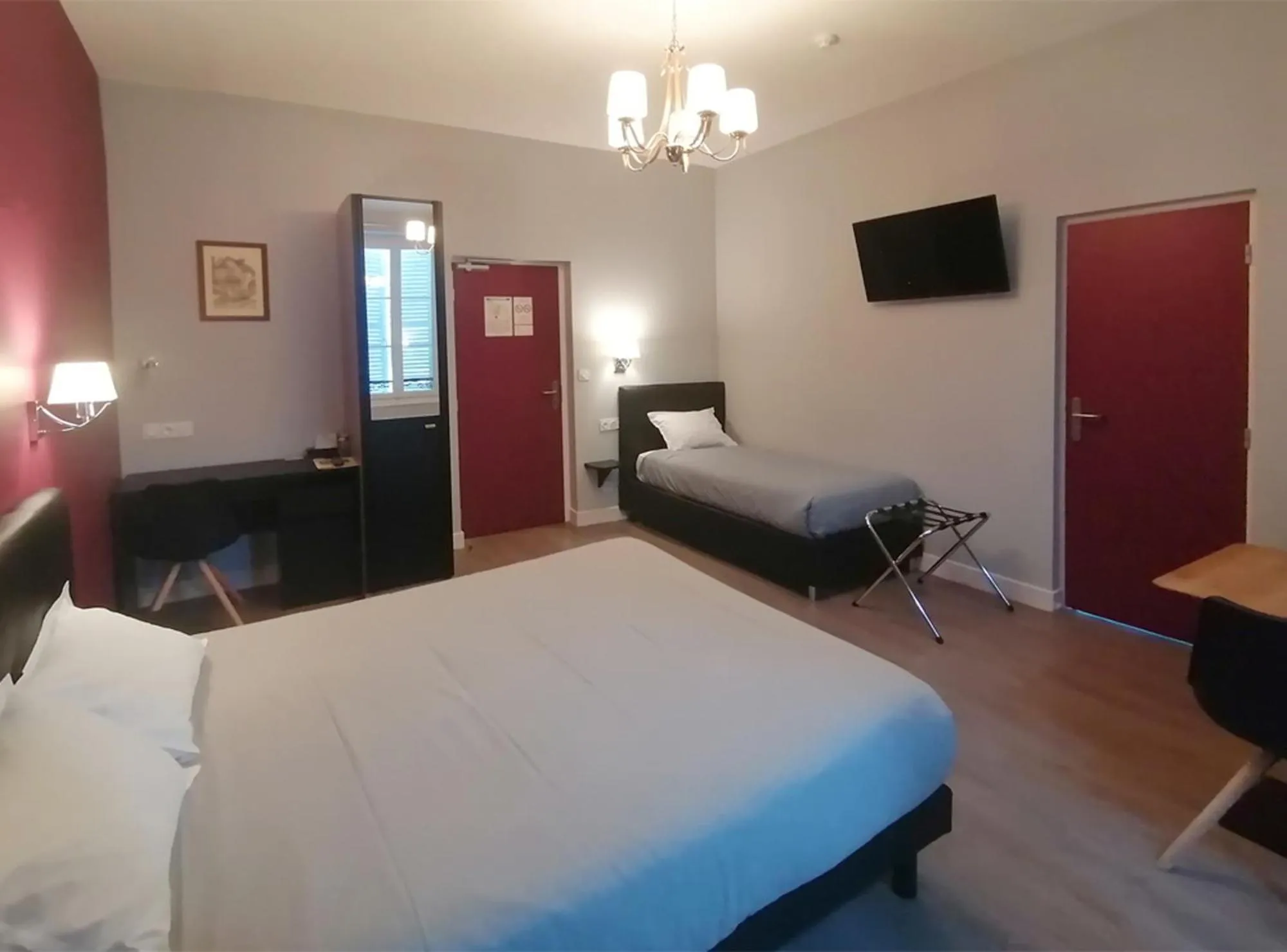 Bedroom, Bed in Hôtel Le Dormeux