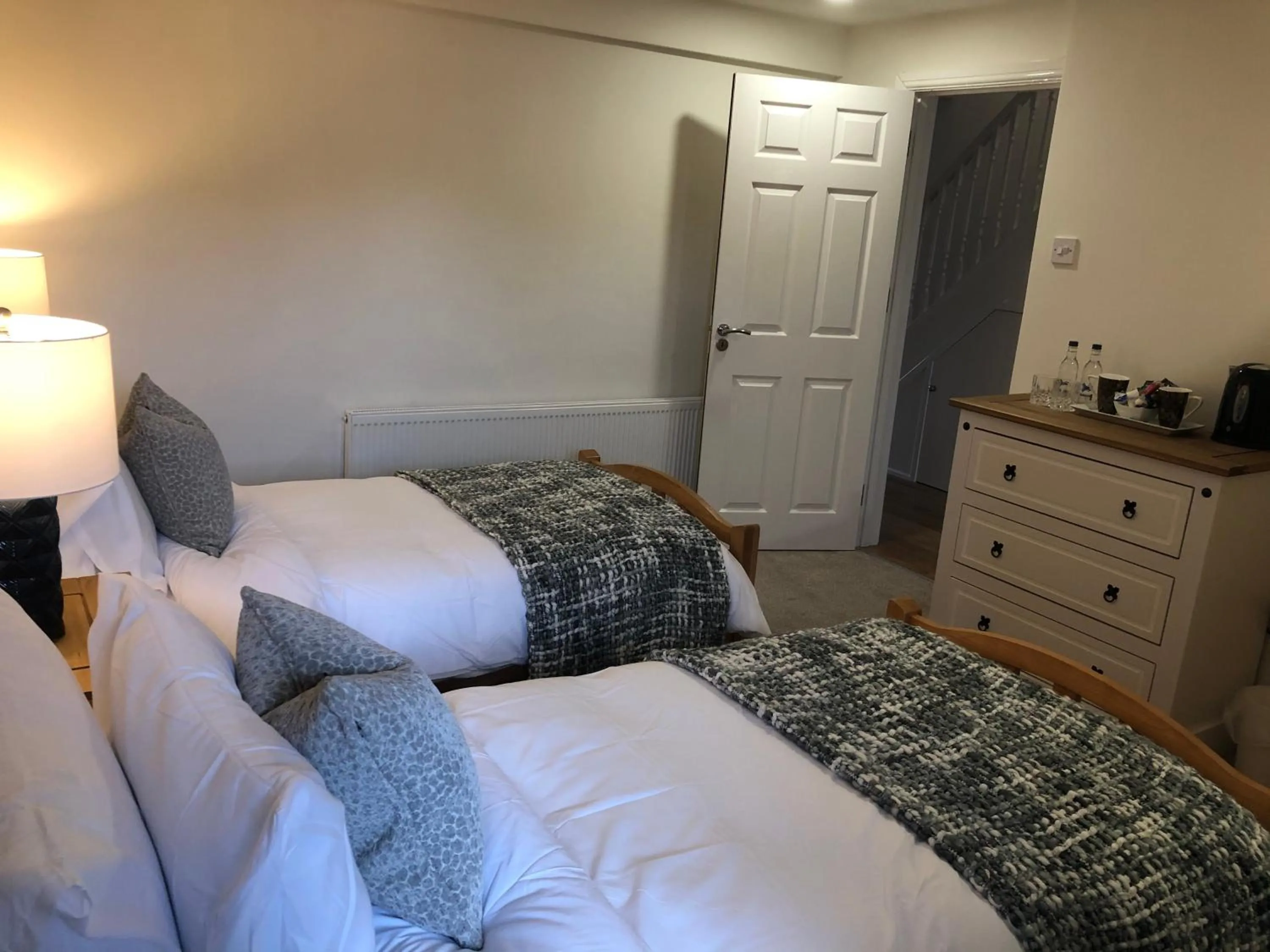 Photo of the whole room, Bed in South Avenue B&B