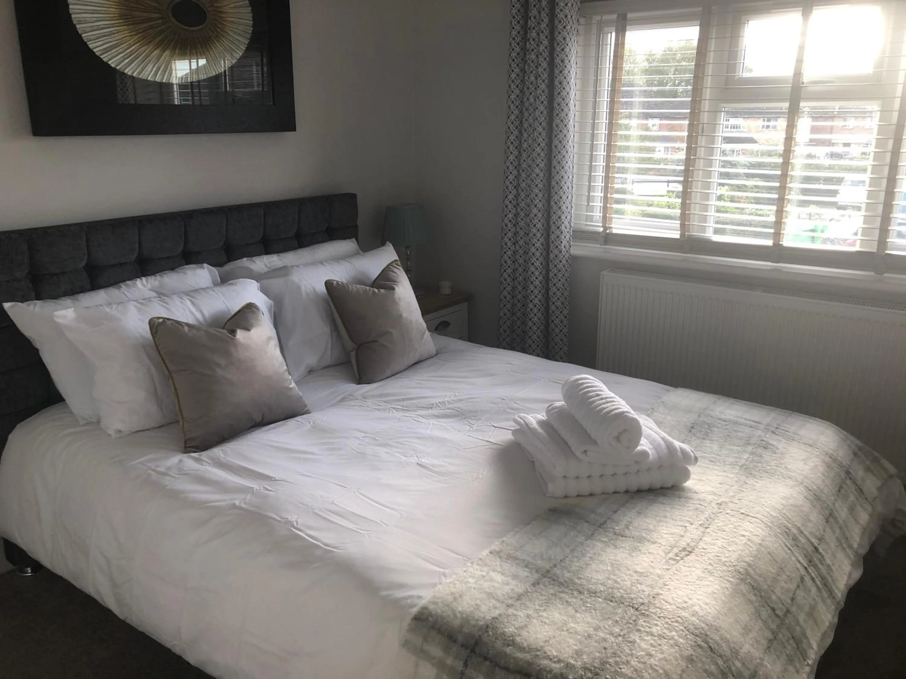 Photo of the whole room, Bed in South Avenue B&B