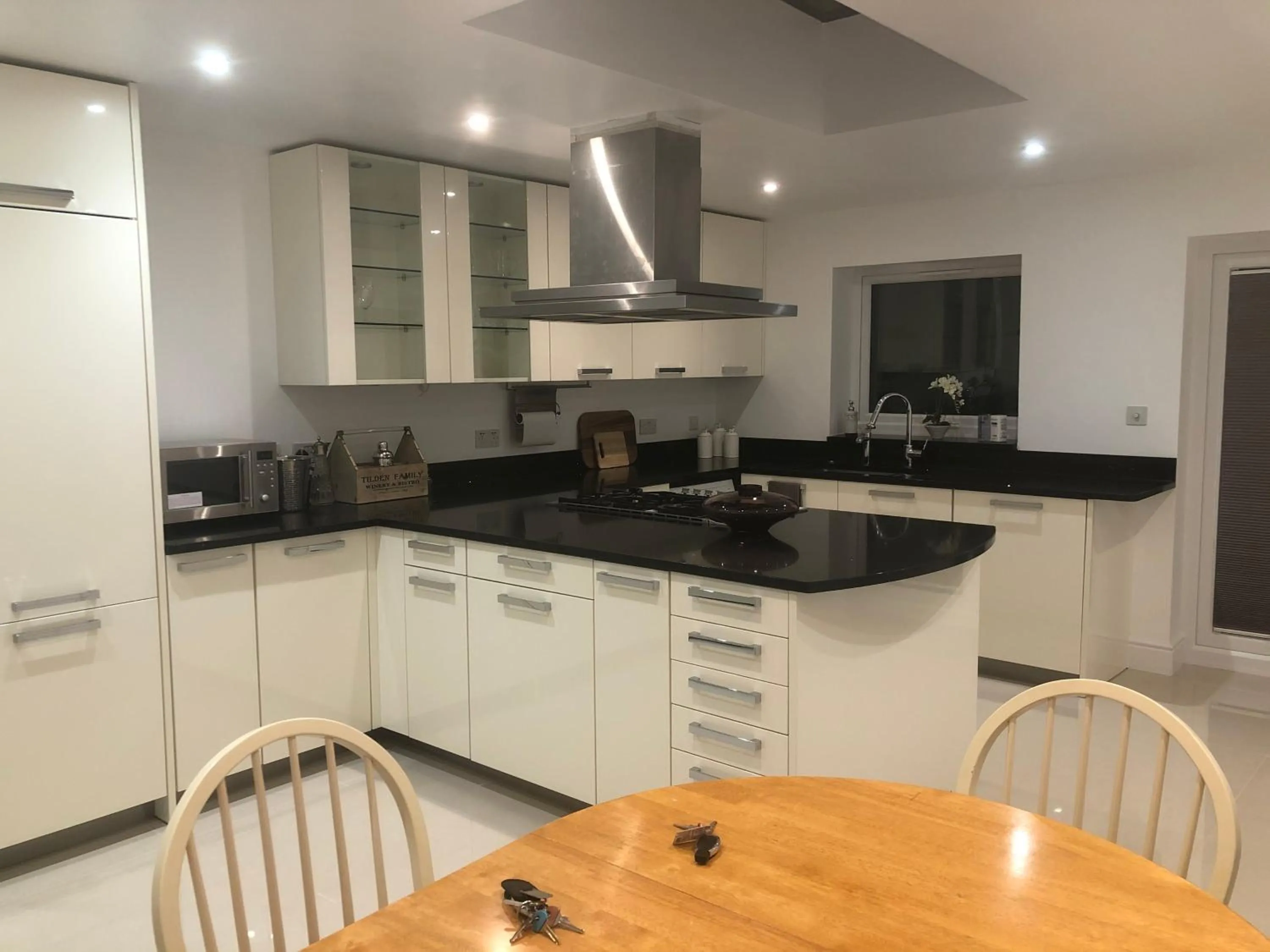 Kitchen or kitchenette in South Avenue B&B