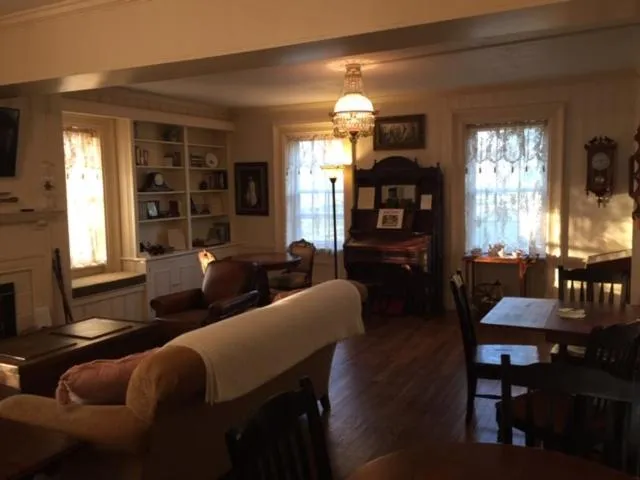 Willard Richards Inn