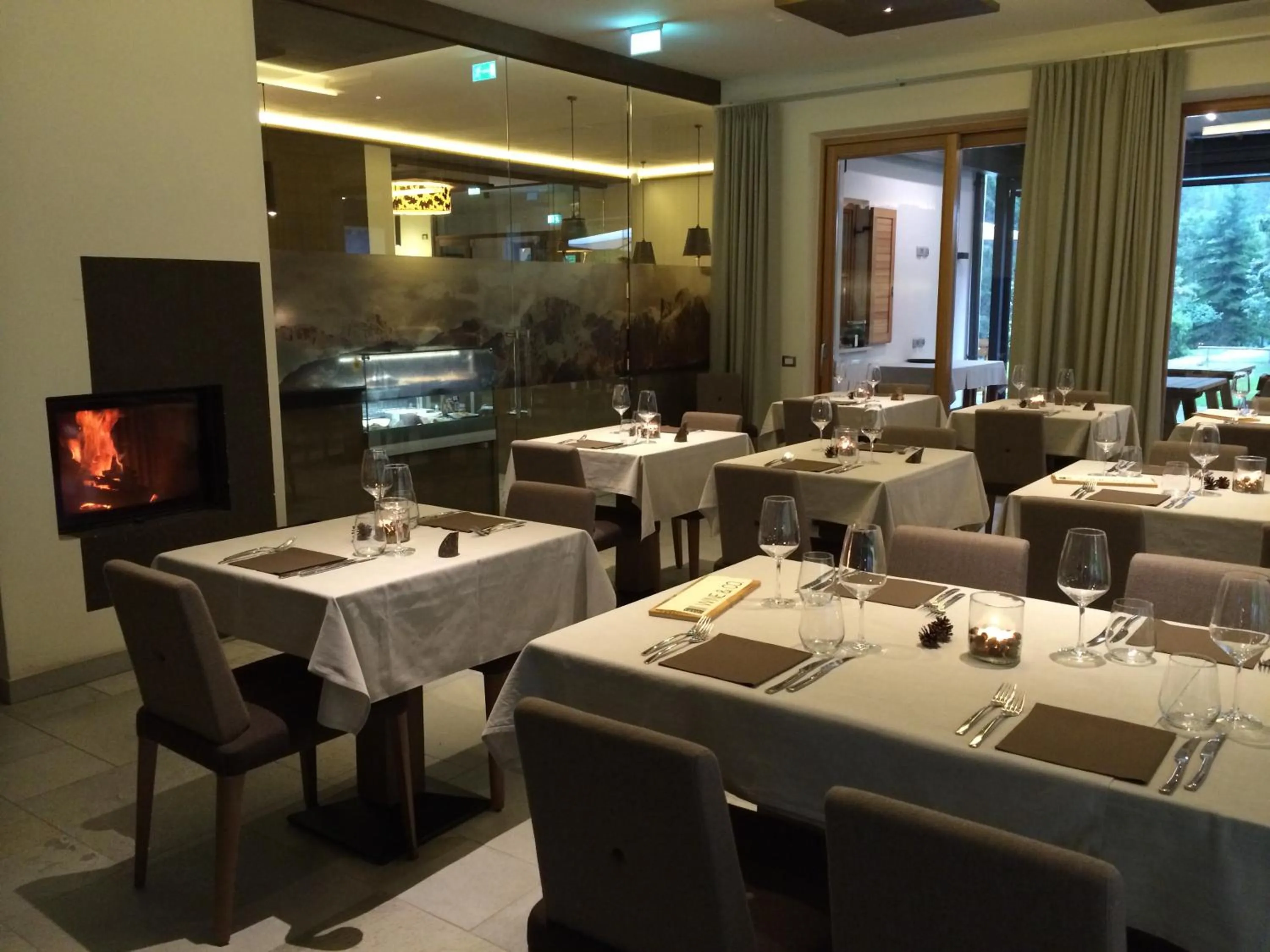 Restaurant/places to eat in Chalet Tovel - Mountain Lake