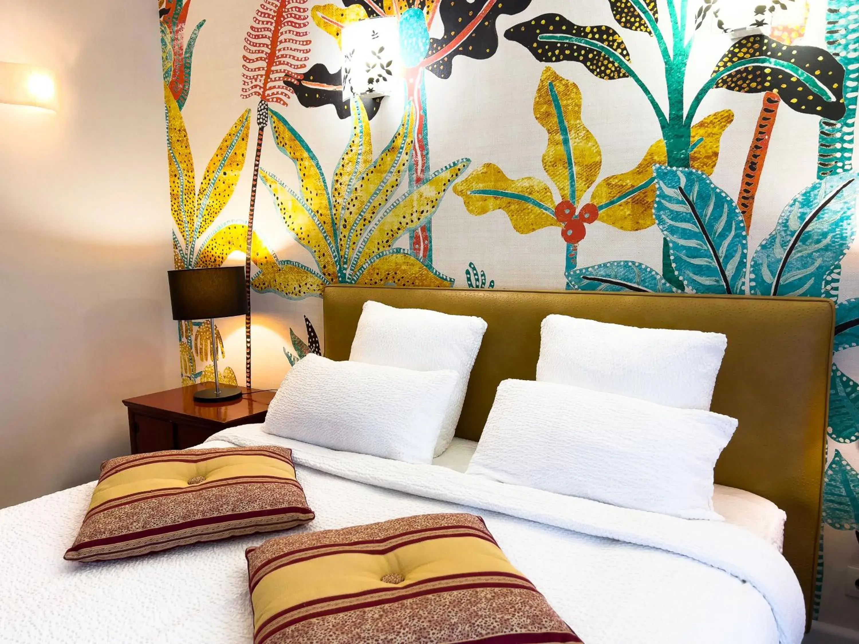 Bedroom, Bed in Logis hôtel Restaurant Le Faisan Dore Bedroom, Bed in Logis hôtel Restaurant Le Faisan Dore