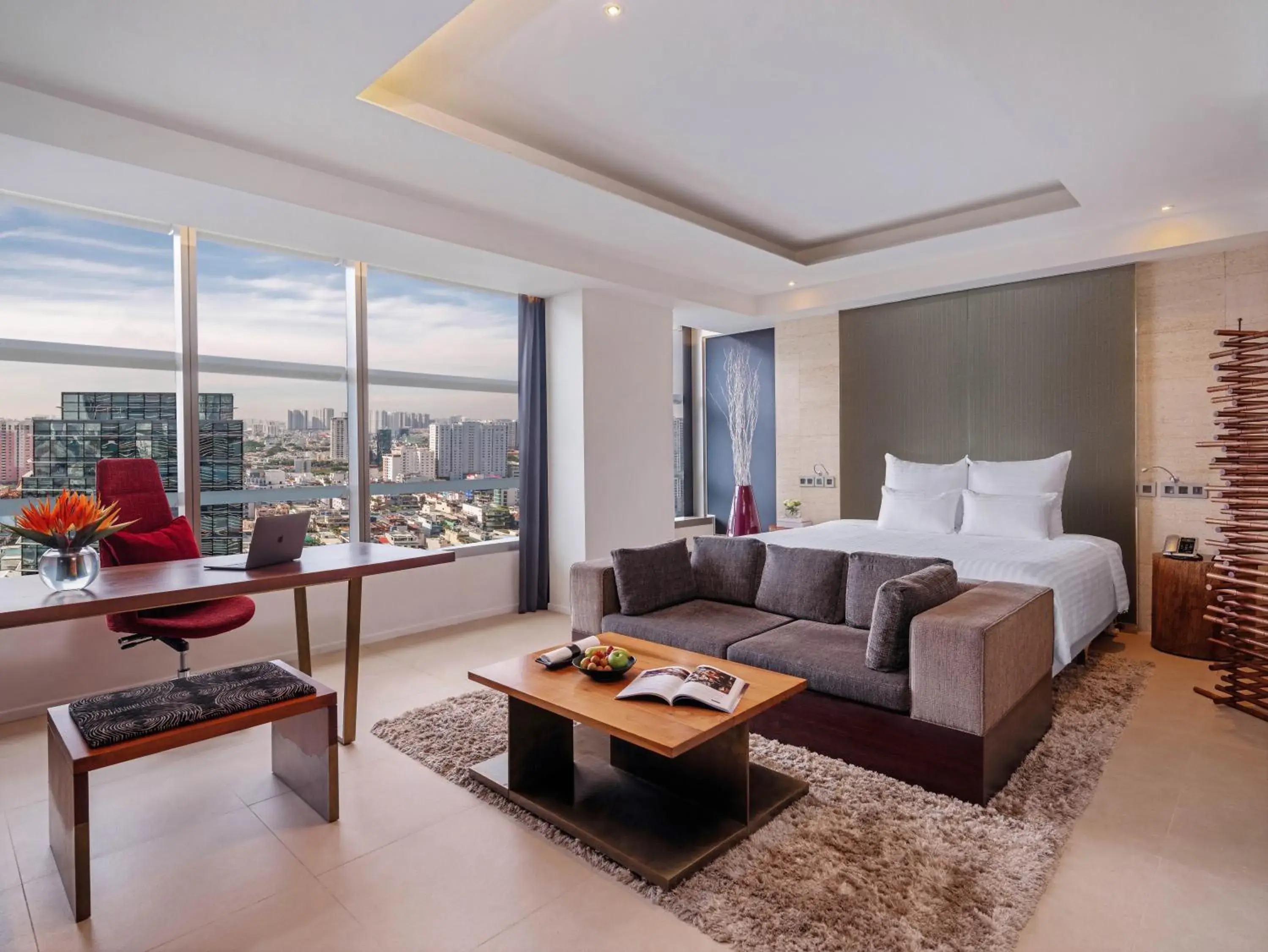 Pullman Signature Suite with Executive Lounge Access in Pullman Saigon Centre Pullman Signature Suite with Executive Lounge Access in Pullman Saigon Centre