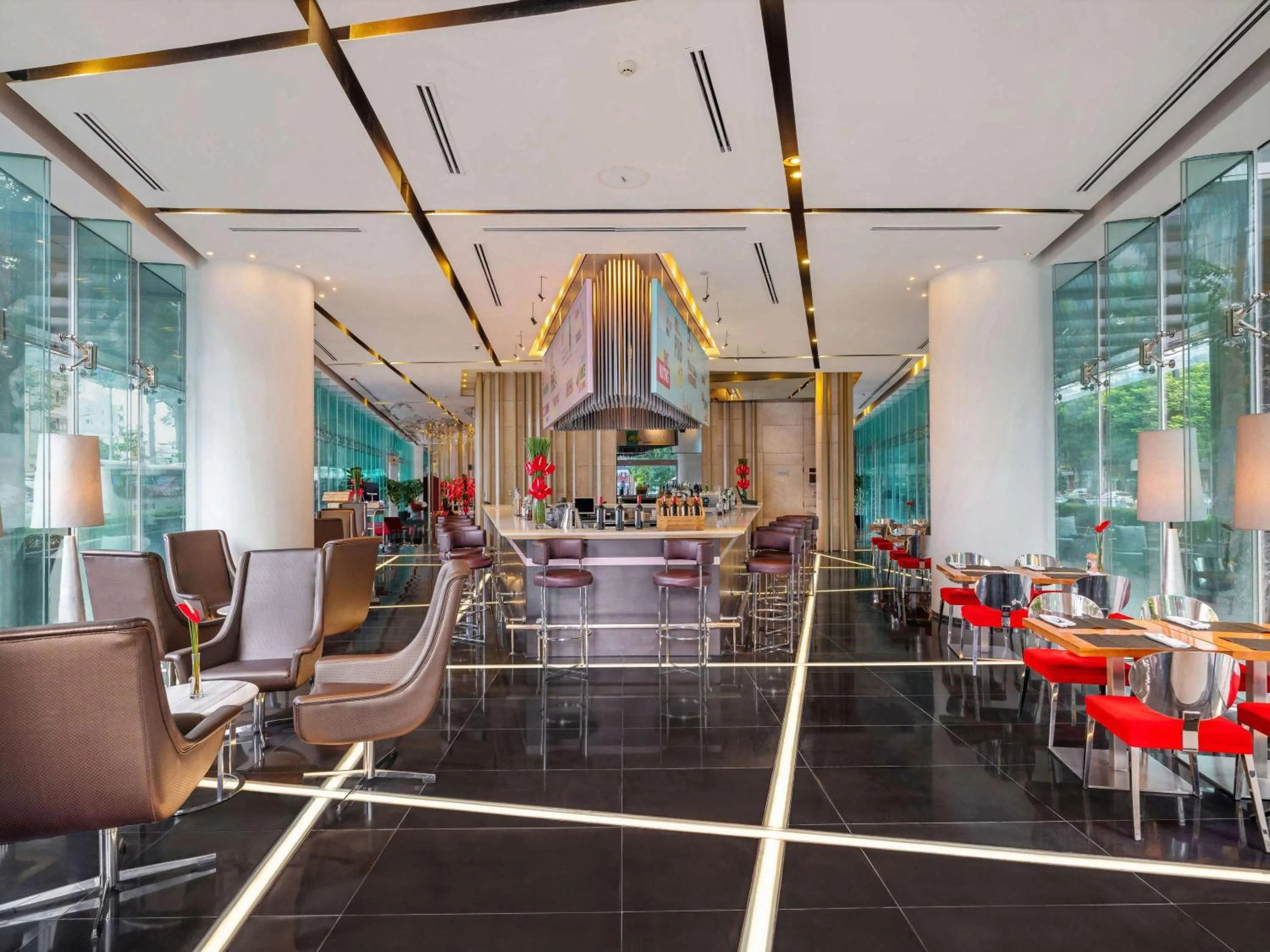 Restaurant/places to eat in Pullman Saigon Centre