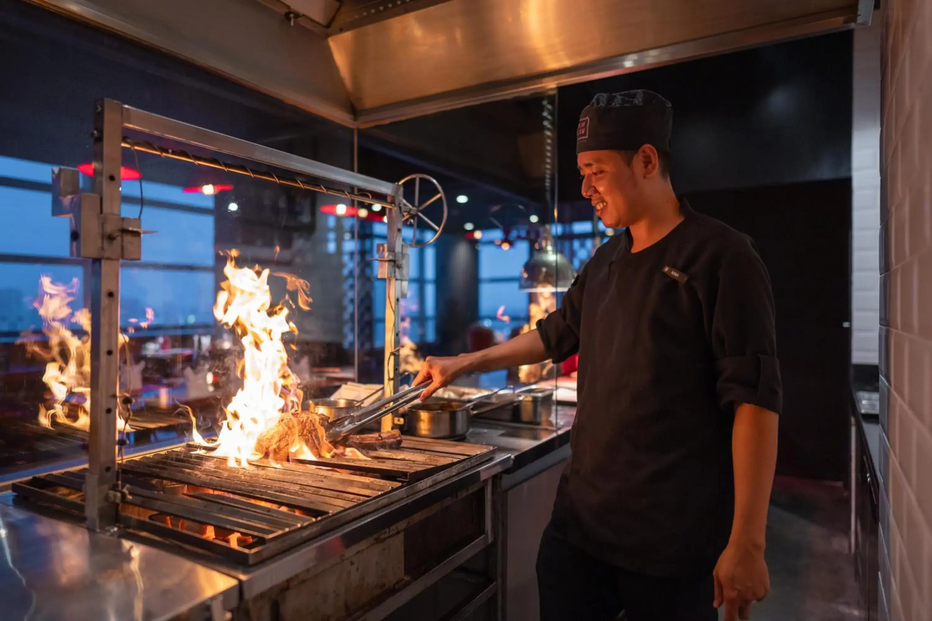 Restaurant/places to eat in Pullman Saigon Centre Restaurant/places to eat in Pullman Saigon Centre