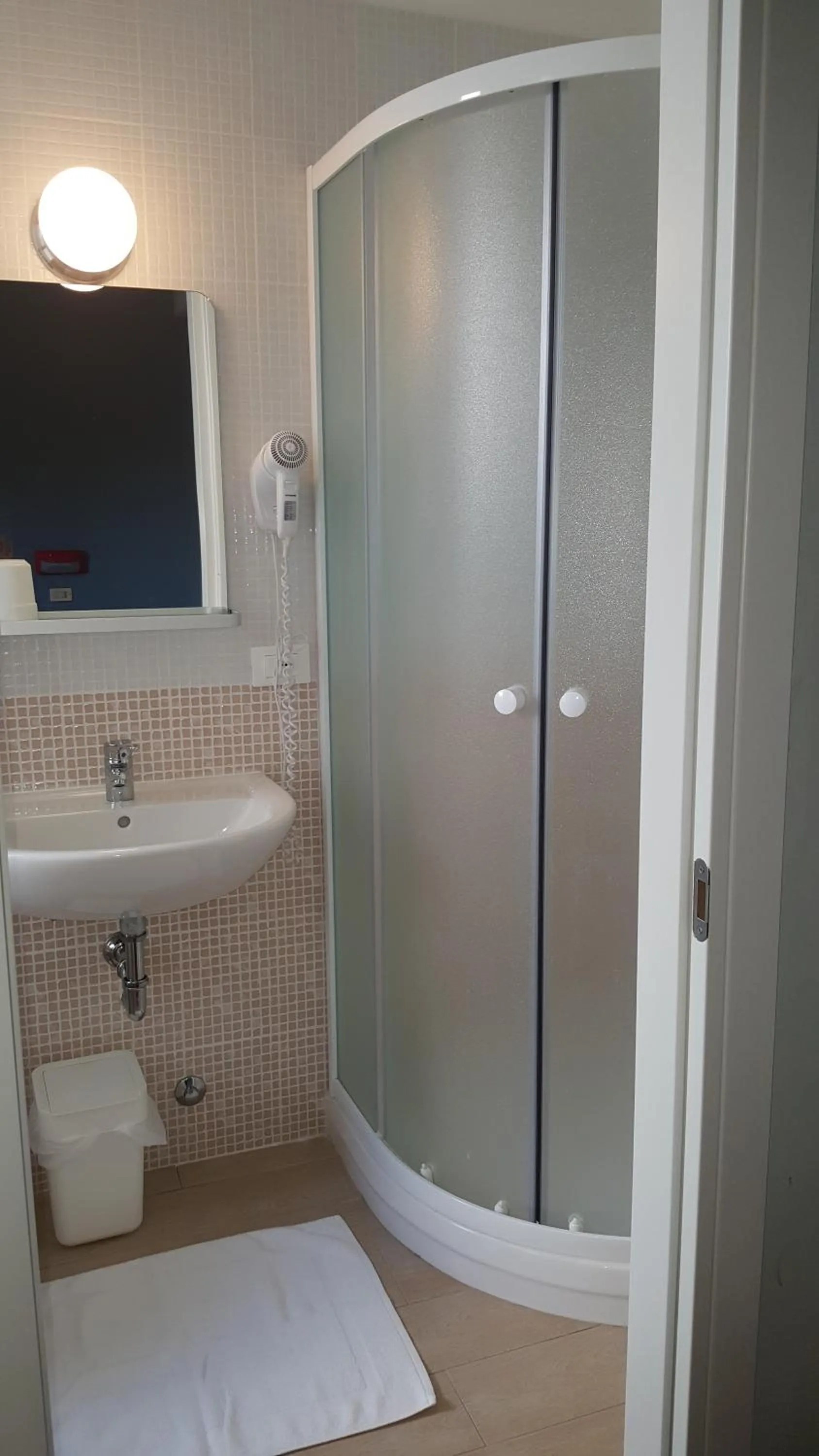 Bathroom in Hotel Augustus