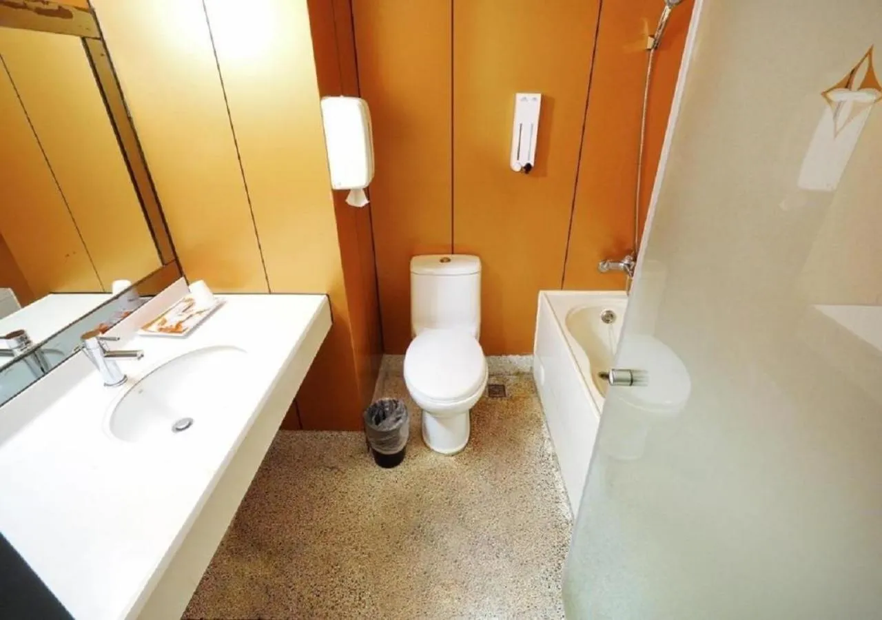 Bathroom in Walker Hotel - Sanchong