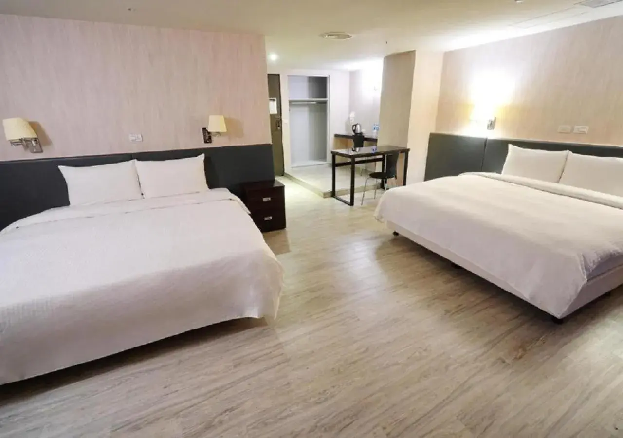 Photo of the whole room, Bed in Walker Hotel - Sanchong Photo of the whole room, Bed in Walker Hotel - Sanchong