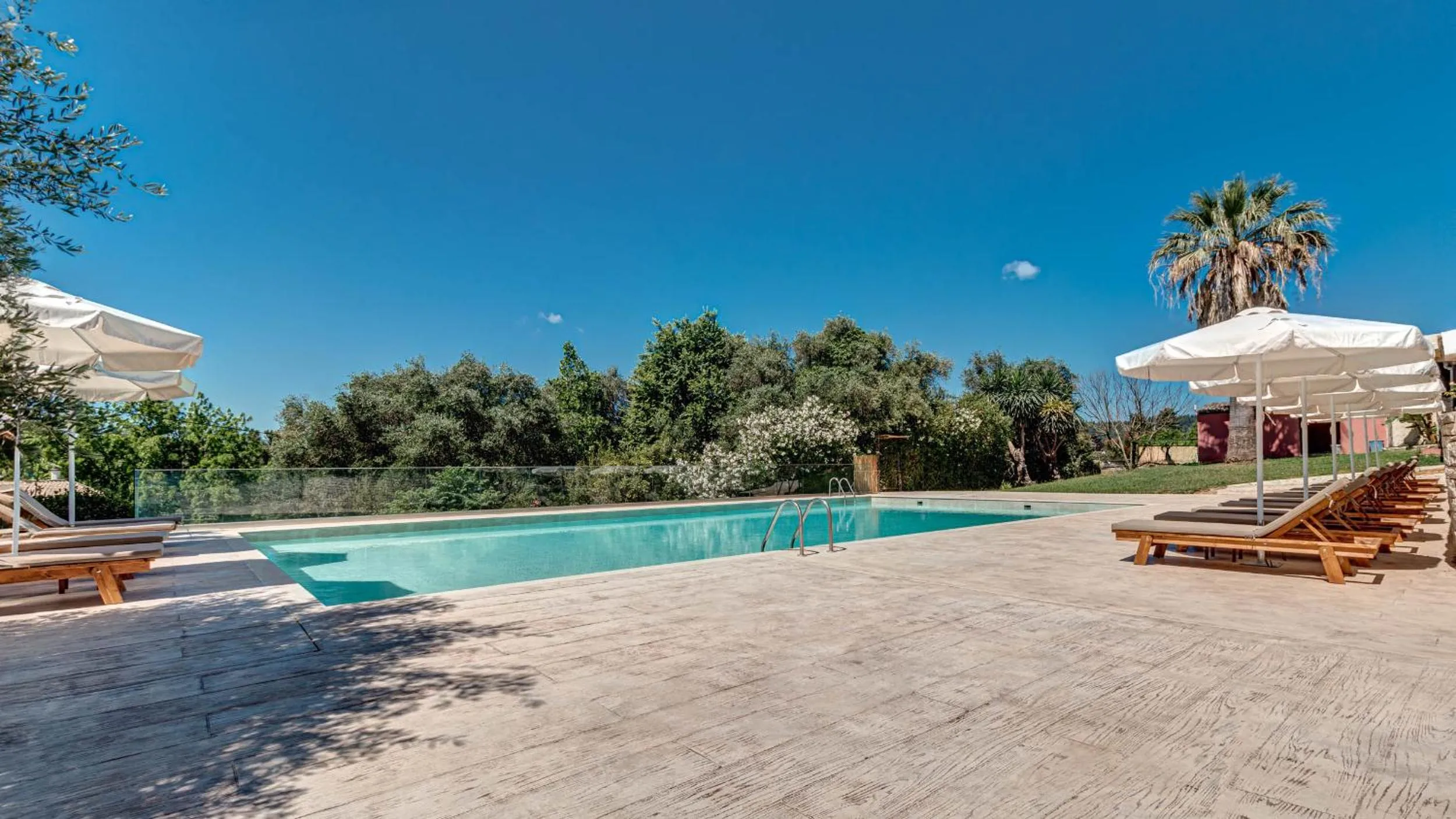 Swimming pool in Ionian Arches