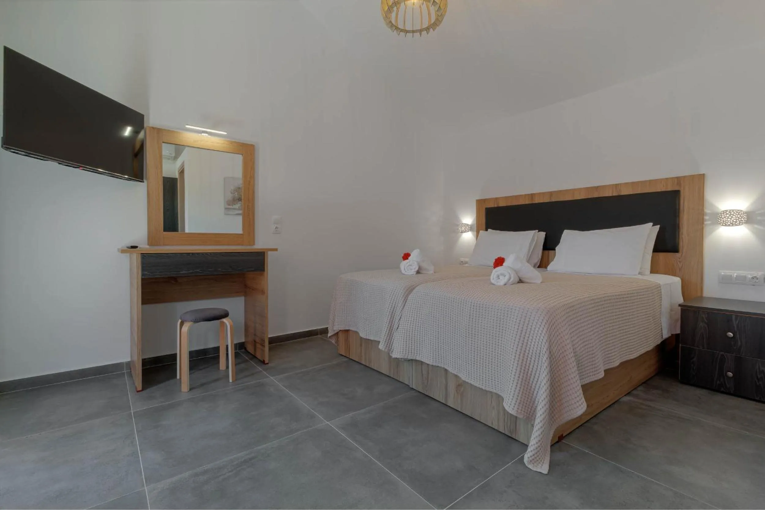 Bedroom, Bed in Ionian Arches