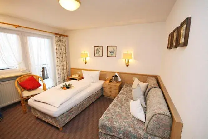 Single Room in Hotel Adler Garni Single Room in Hotel Adler Garni