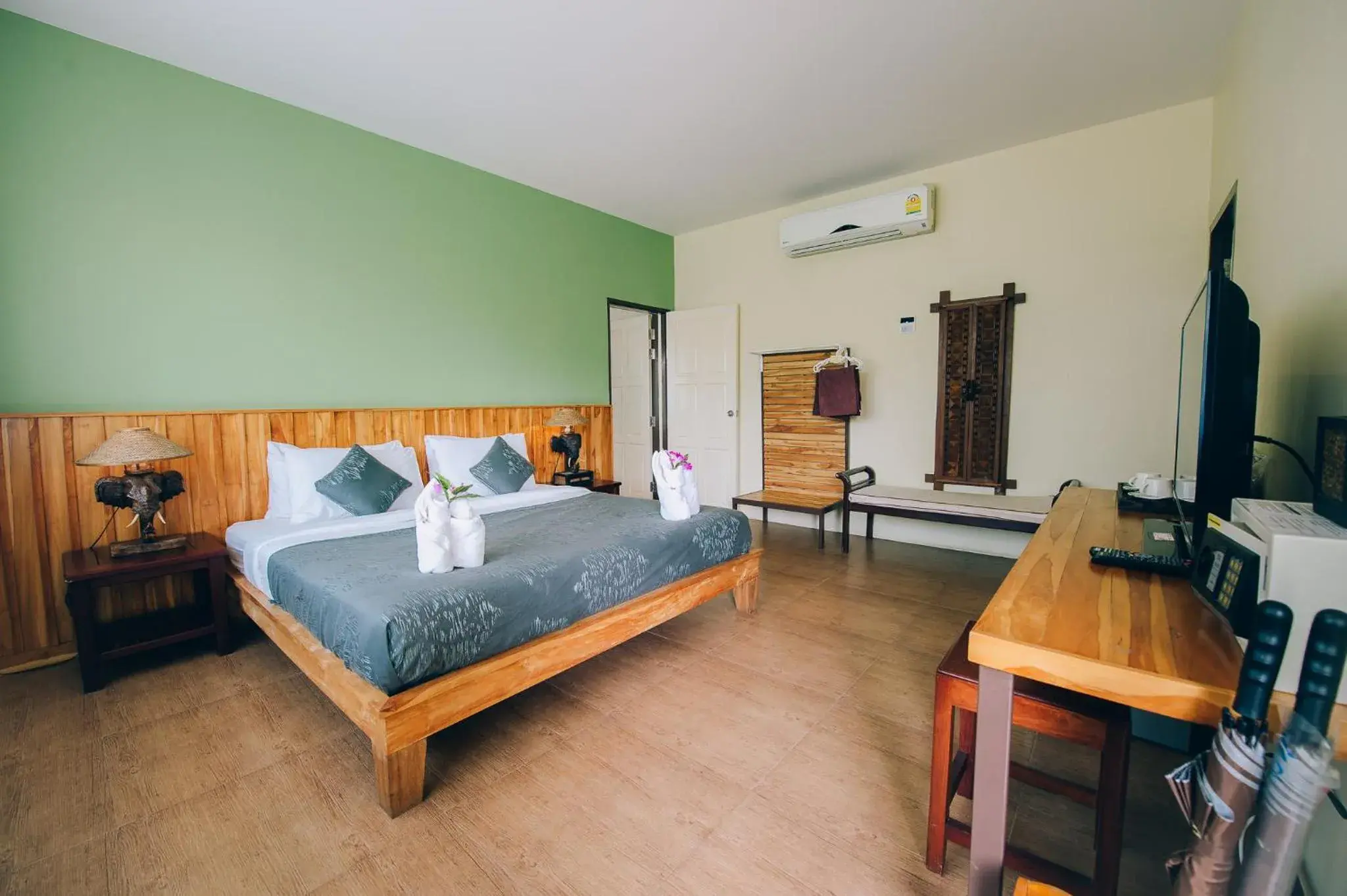 Bed in Good Times Resort Kanchanaburi Bed in Good Times Resort Kanchanaburi