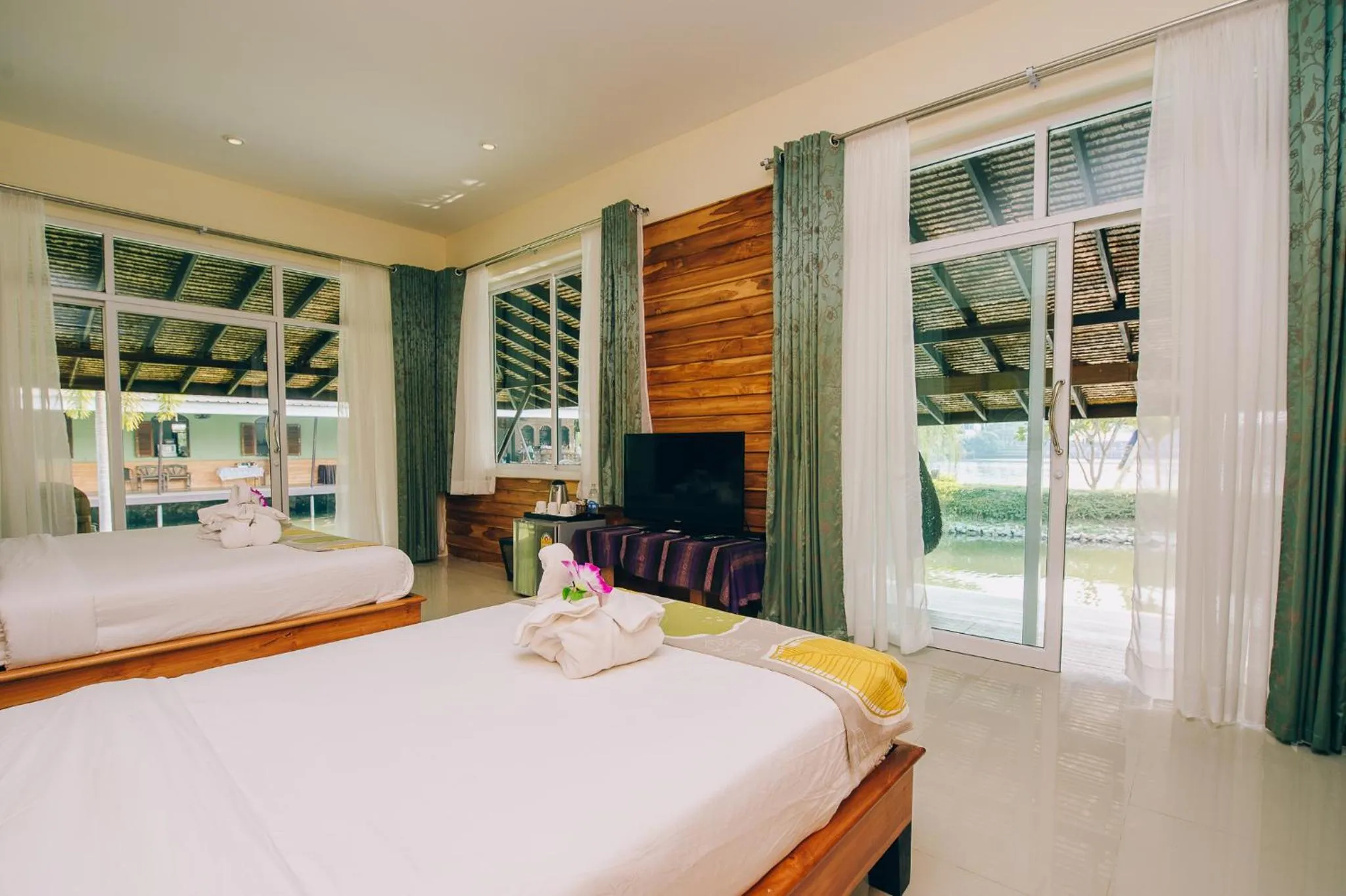 Bed in Good Times Resort Kanchanaburi