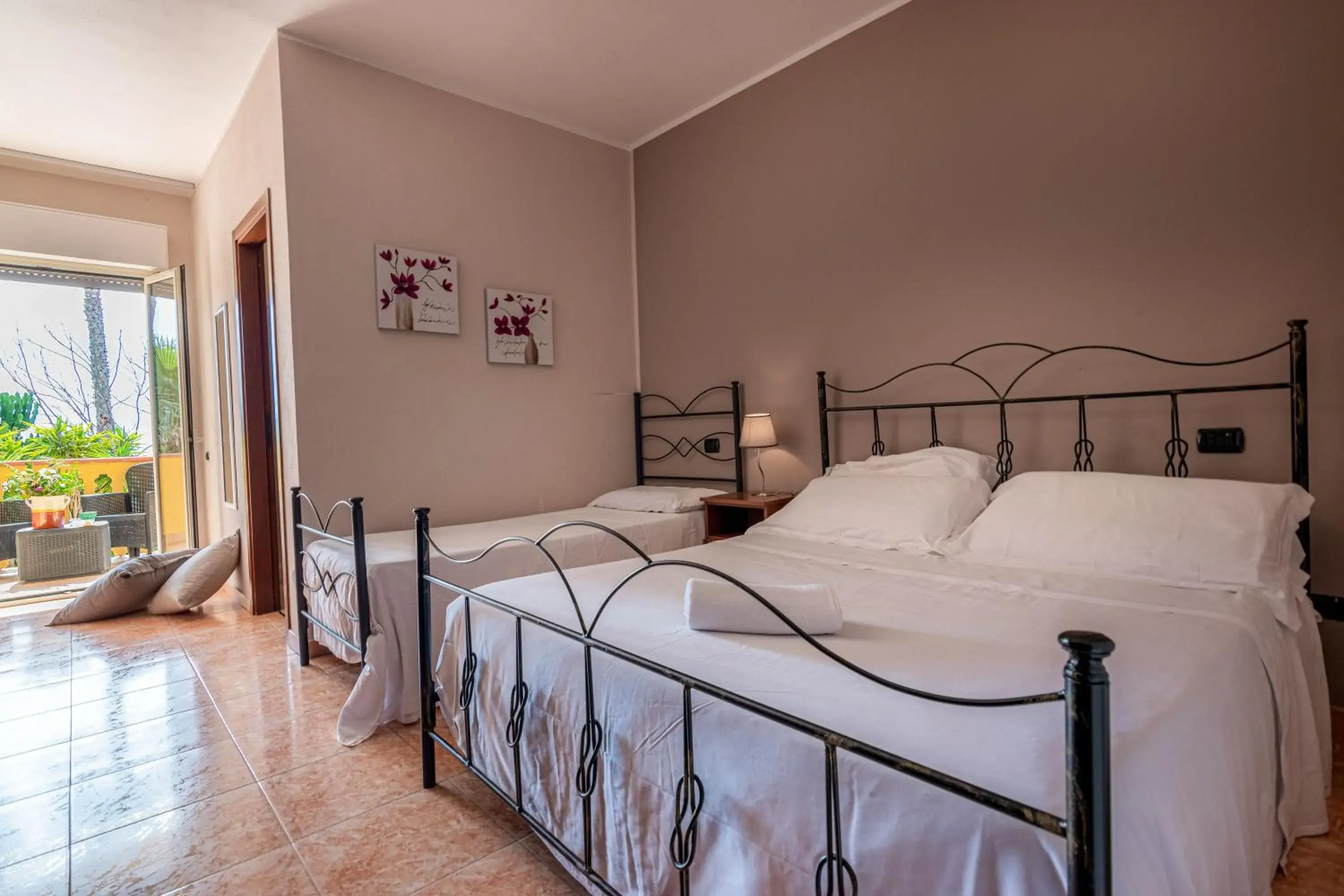 Bedroom in Hotel Ristorante L'Orizzonte Bedroom in Hotel Ristorante L'Orizzonte