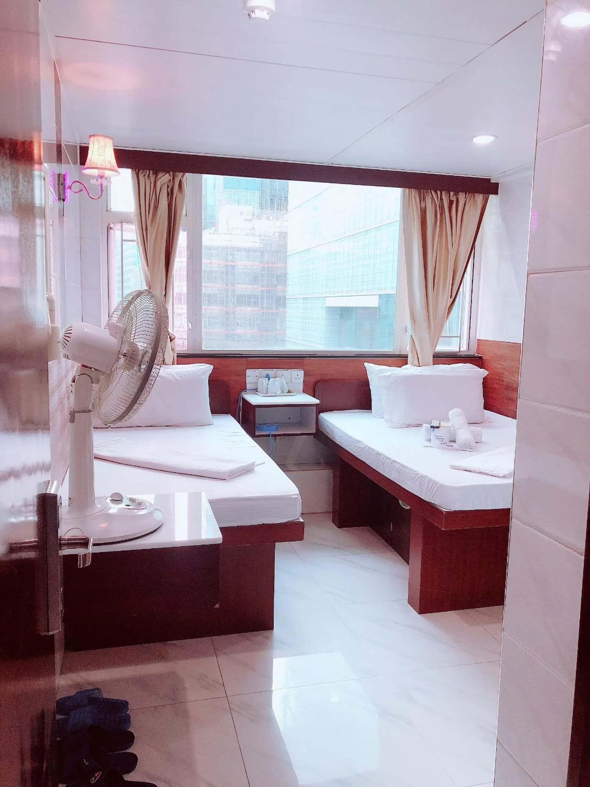 Bed in Kyoto Guest House (15/F)