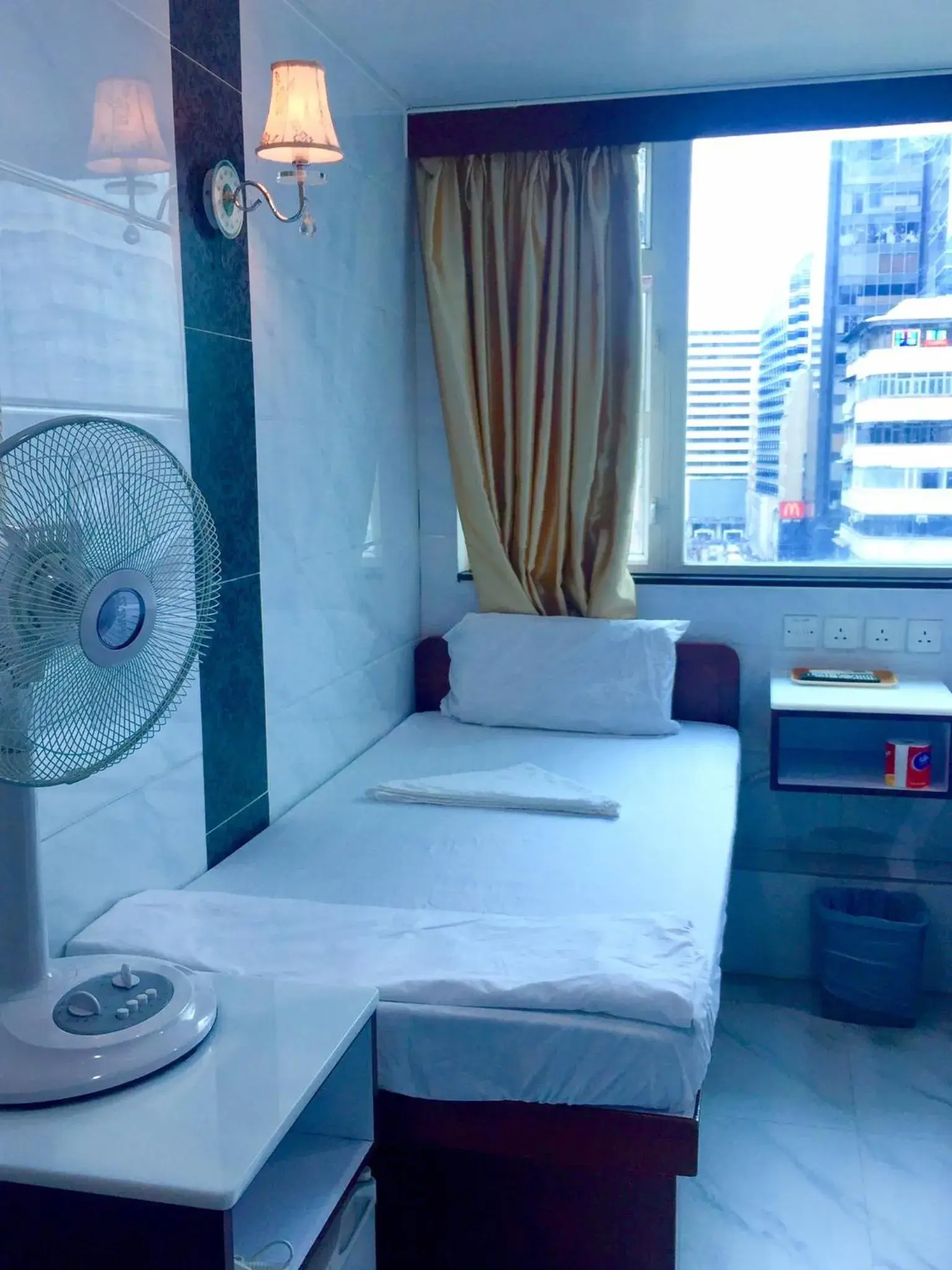 Deluxe Double Room with Shower in Kyoto Guest House (15/F) Deluxe Double Room with Shower in Kyoto Guest House (15/F)
