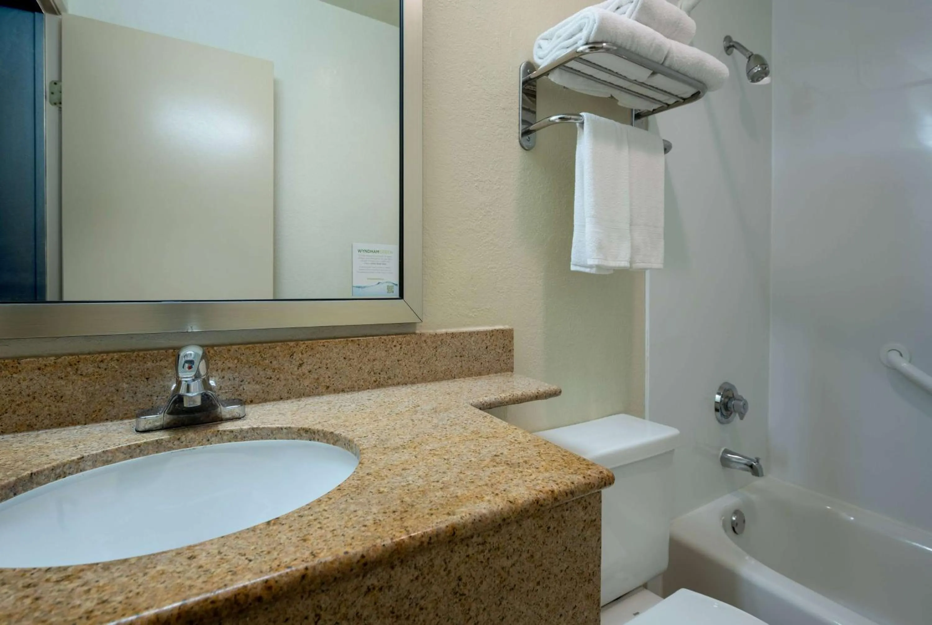 TV and multimedia in Days Inn by Wyndham Encinitas Moonlight Beach