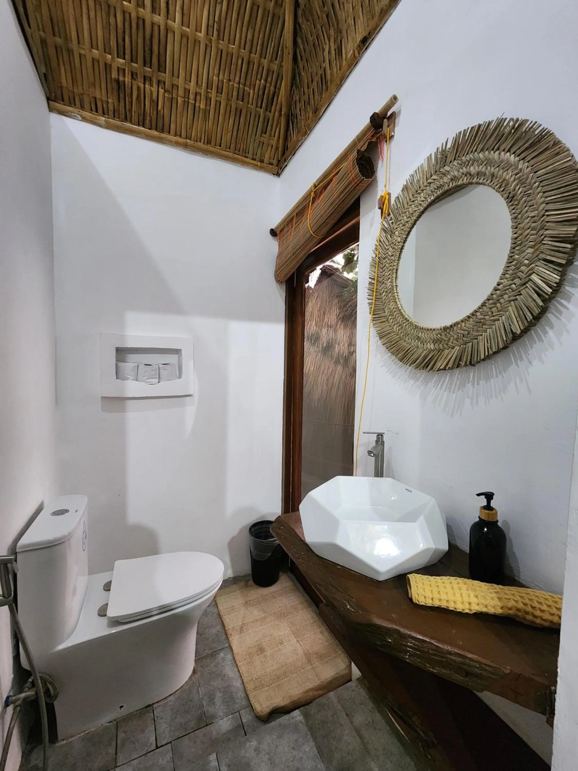 Cocovana Beach Resort