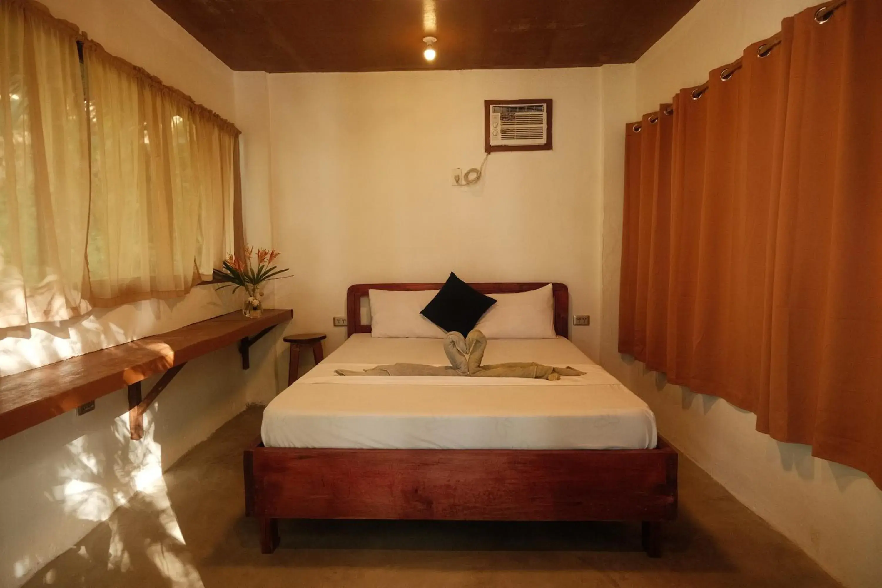 Small Double Room in Cocovana Beach Resort Small Double Room in Cocovana Beach Resort