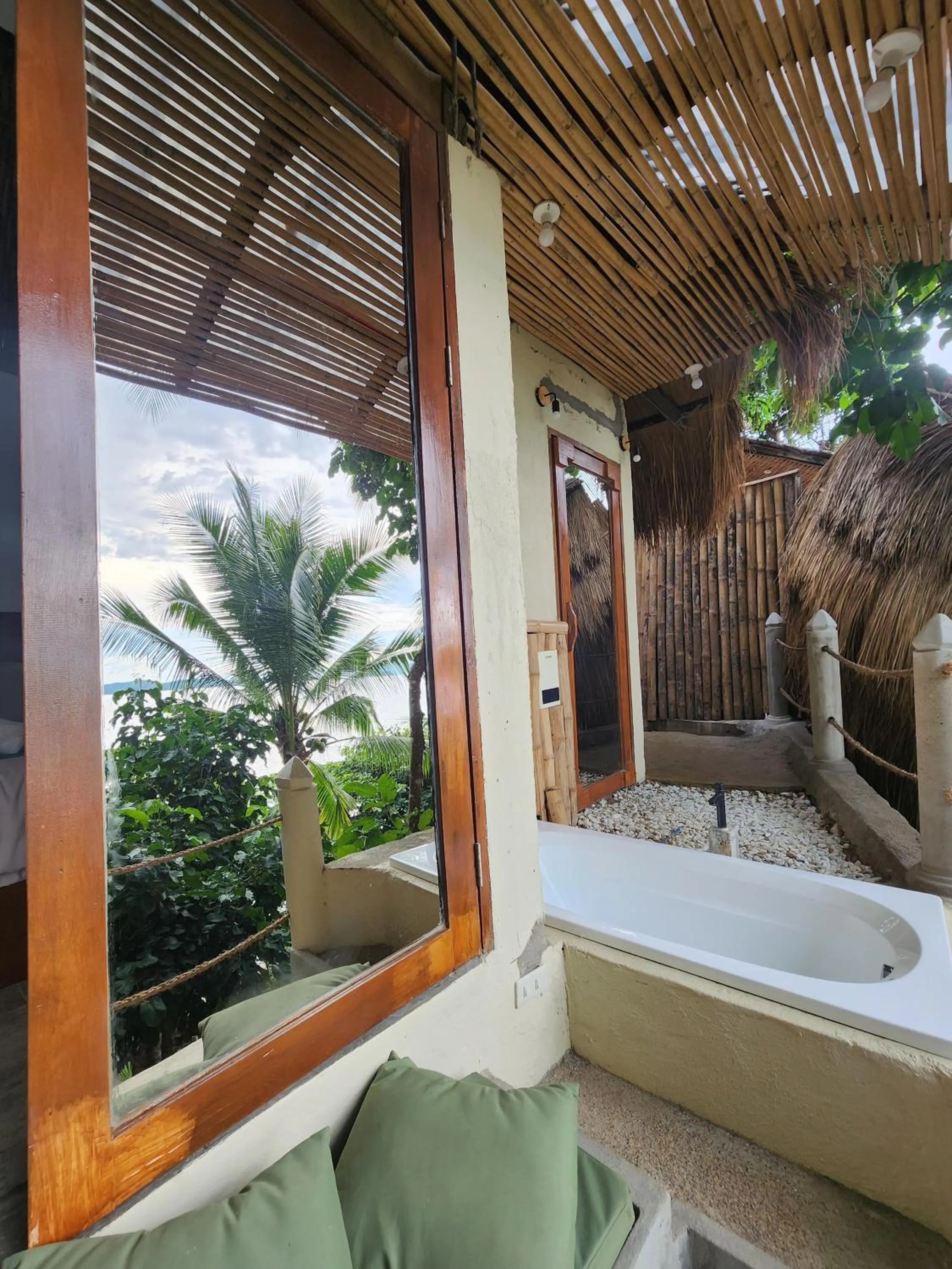 Cocovana Beach Resort