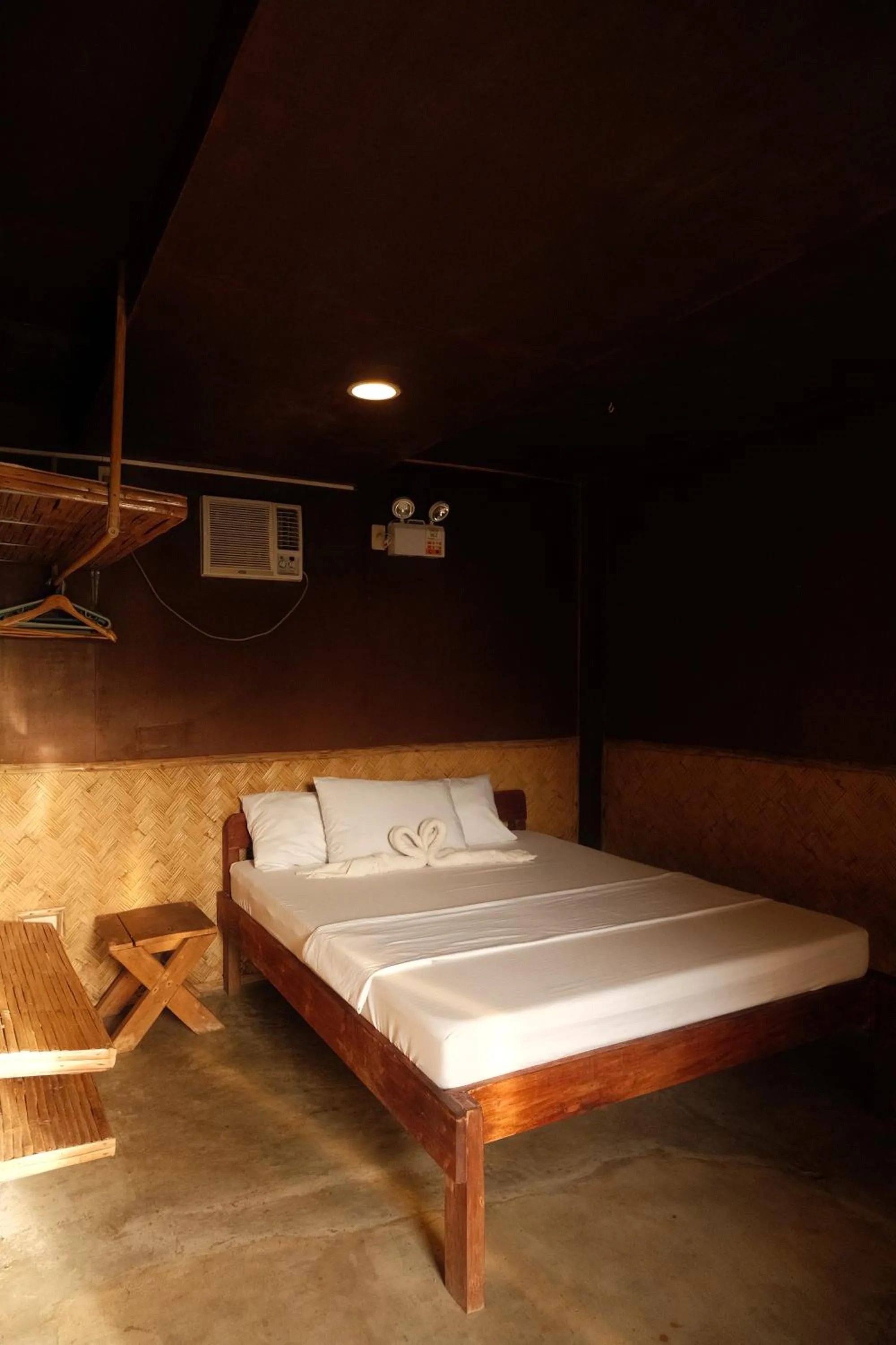 Bed in Cocovana Beach Resort