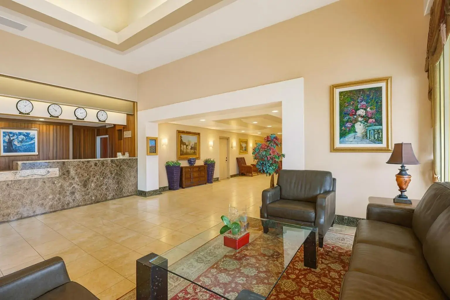Lobby or reception in Ramada by Wyndham Hawthorne/LAX Lobby or reception in Ramada by Wyndham Hawthorne/LAX