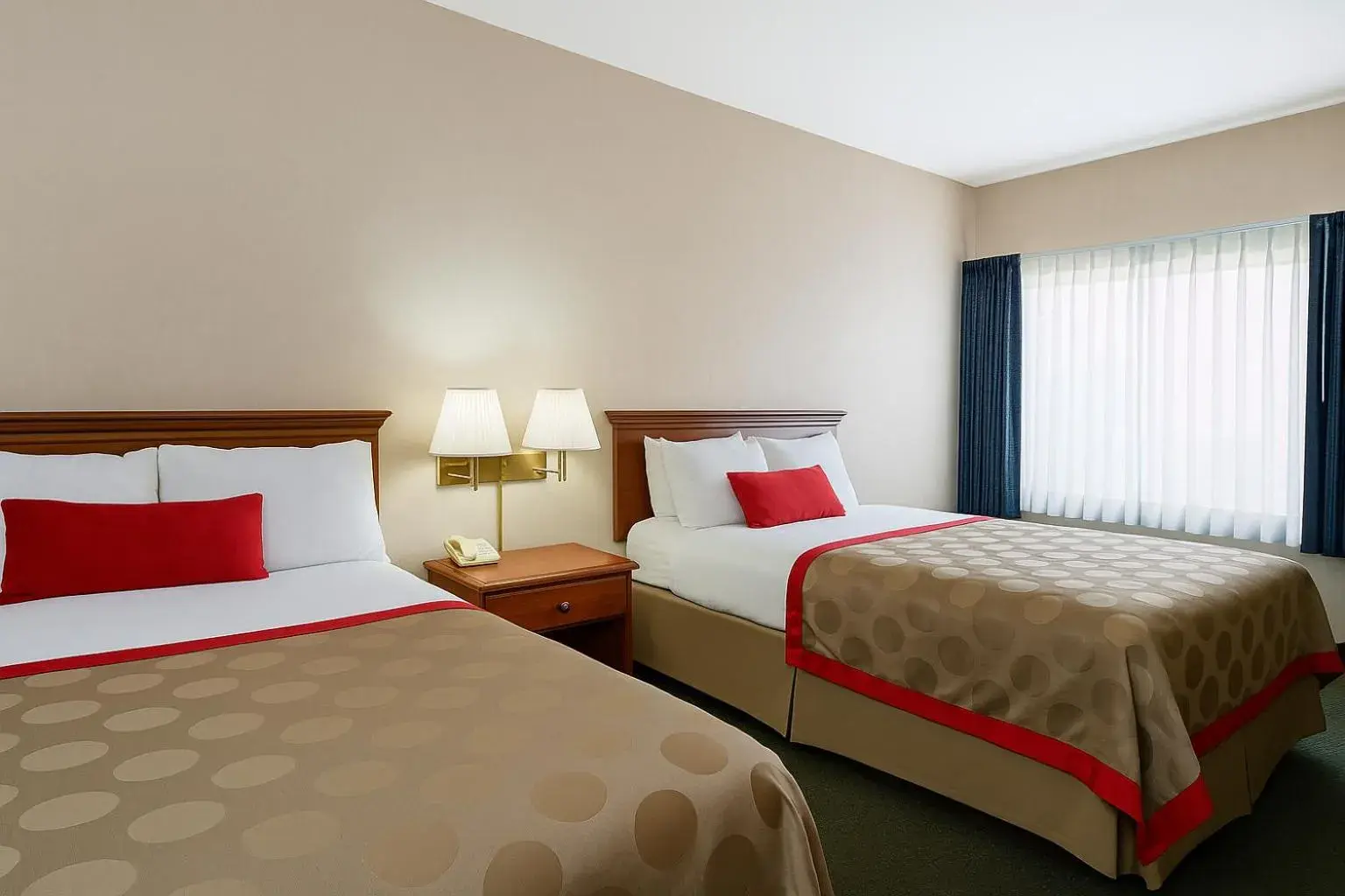 Bed in Ramada by Wyndham Hawthorne/LAX Bed in Ramada by Wyndham Hawthorne/LAX