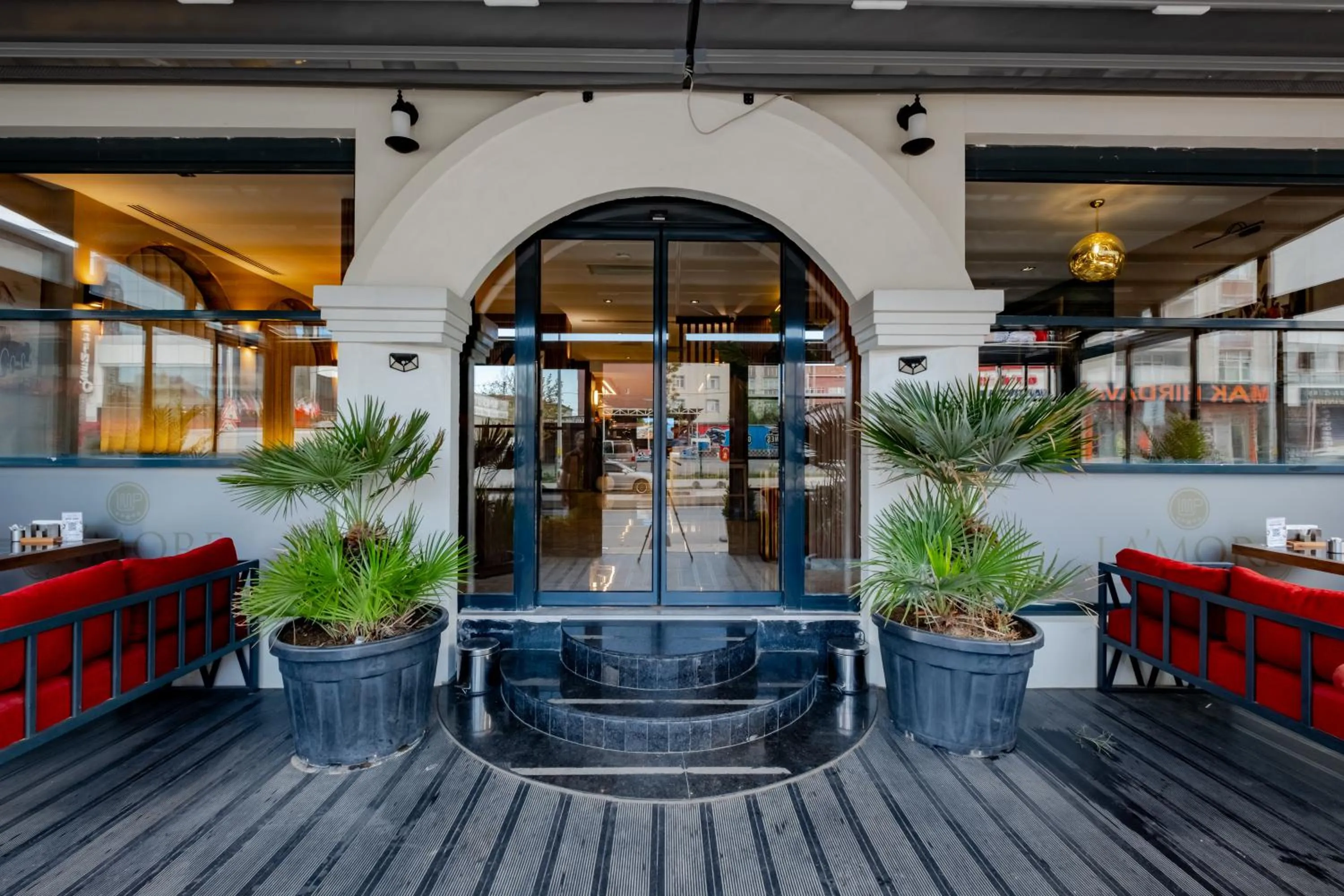 Restaurant/places to eat in Frt Airlines Hotel - Istanbul Airport