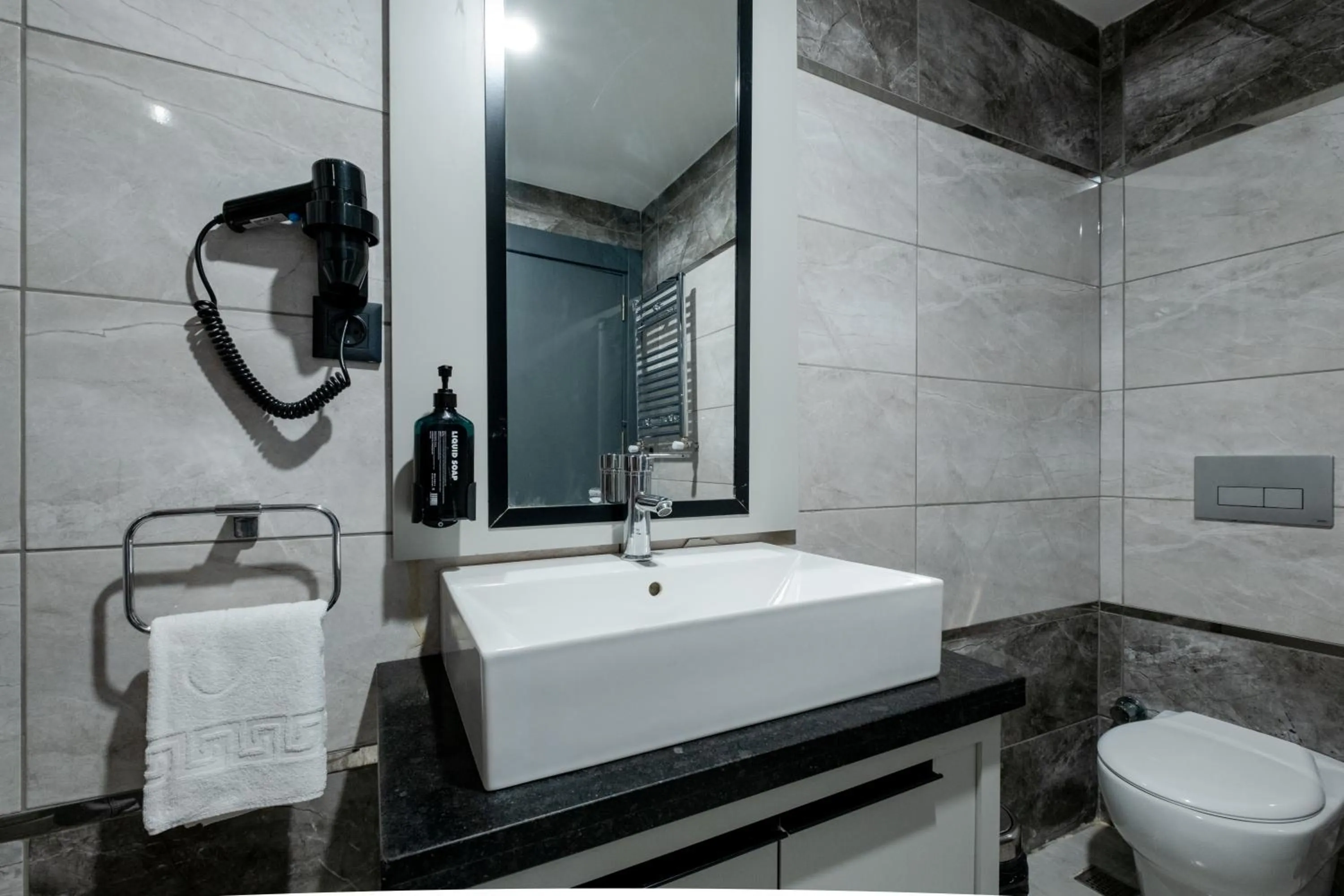 Toilet in Frt Airlines Hotel - Istanbul Airport