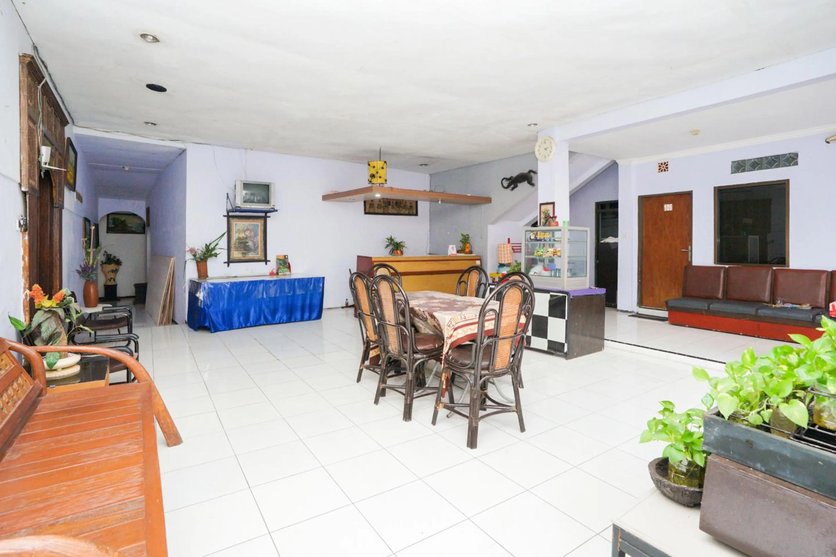 Lobby or reception in OYO 2003 Female Guest House