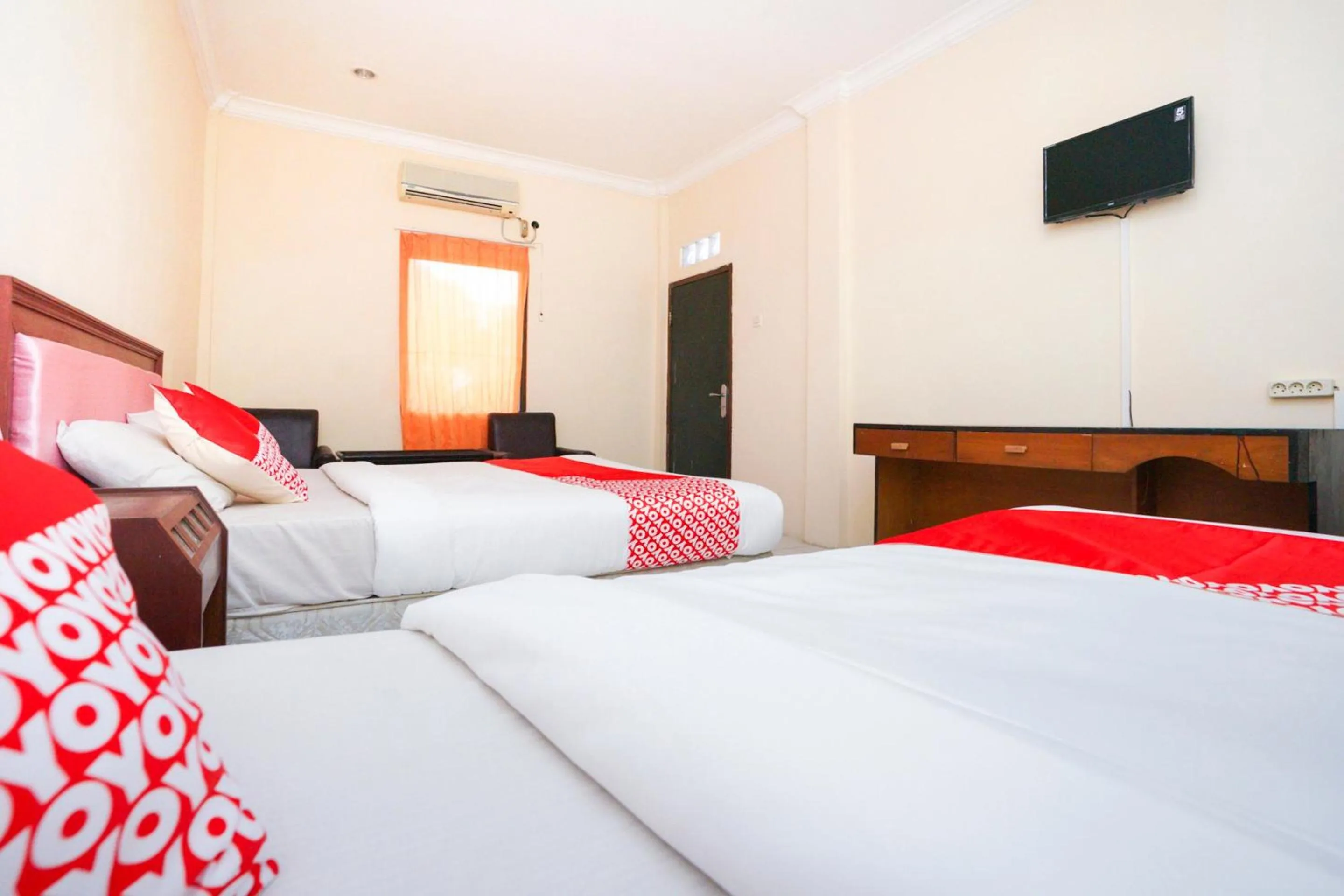 Bedroom in OYO 2003 Female Guest House