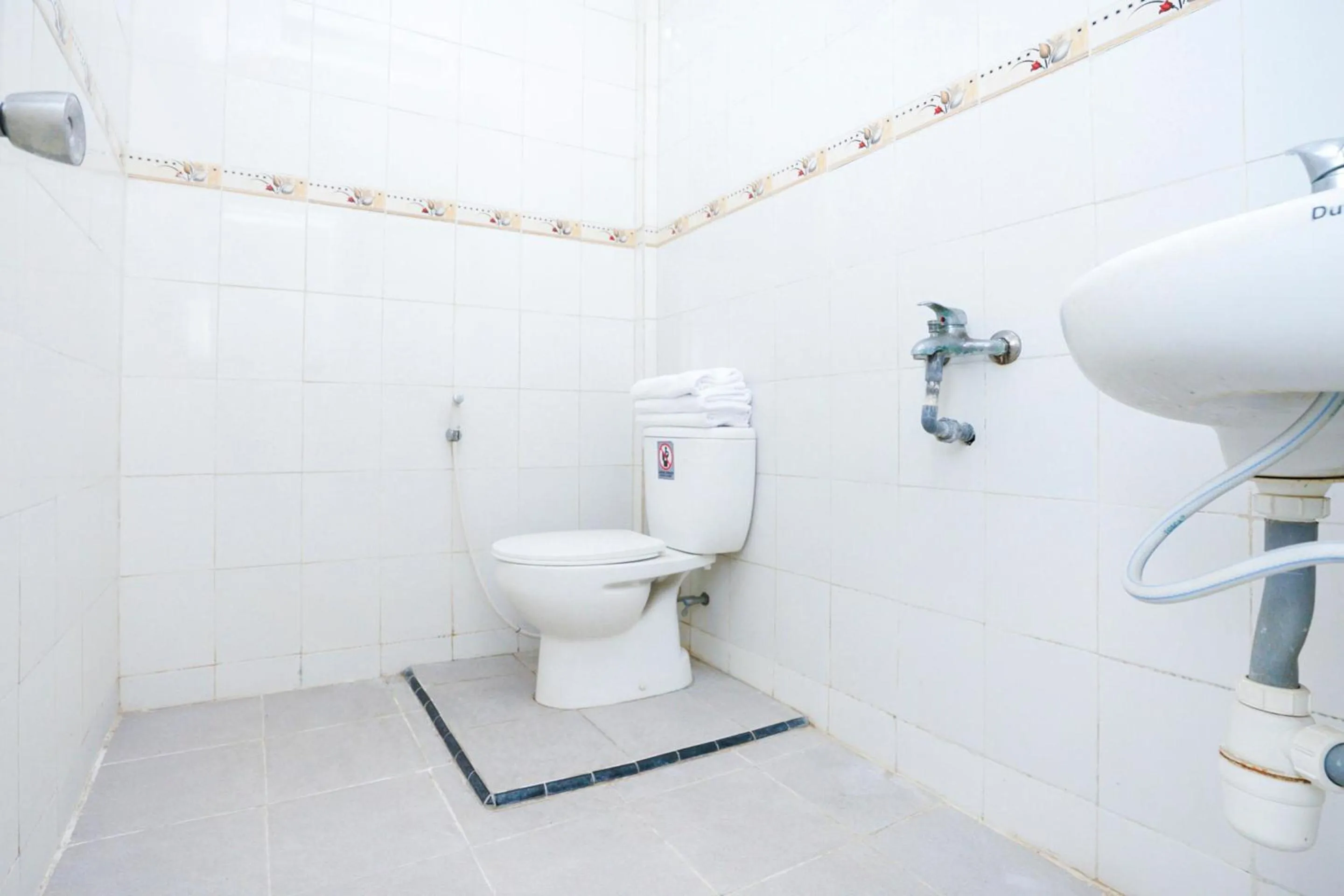 Bathroom in OYO 2003 Female Guest House