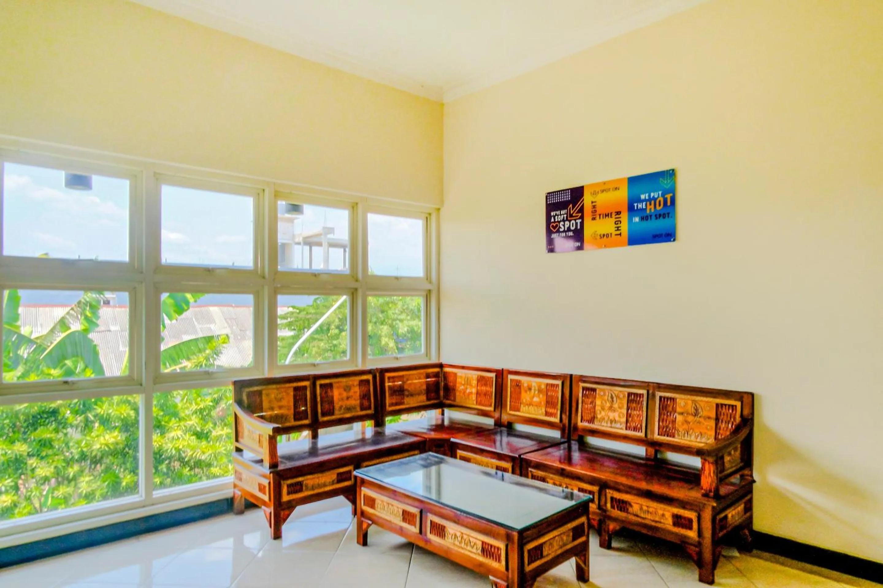 Lobby or reception in OYO Life 2032 Kalyca Kos Family Syariah